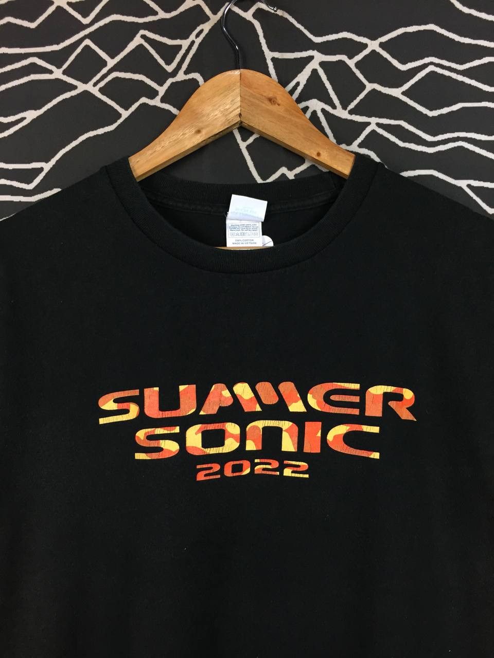 Band Tees Summer Sonic 2022 Music Festival The 1975 Post Malone Tee Size US M / EU 48-50 / 2 - 3 Thumbnail