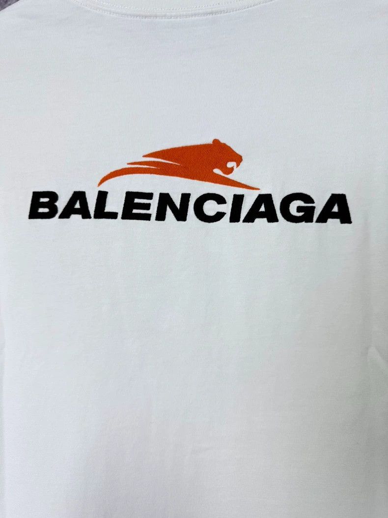 Balenciaga Balenciaga White tiger head embroidery short-sleeve Size US M / EU 48-50 / 2 - 5 Thumbnail