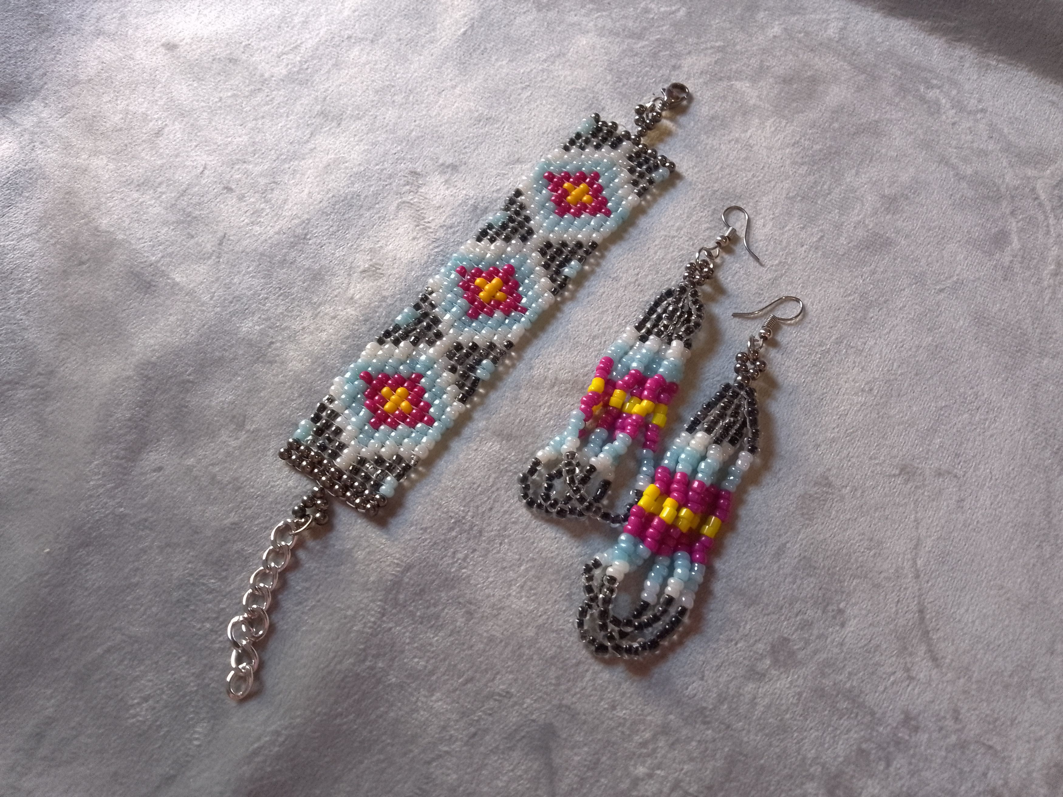 Handmade Bracelet. Ethnic Native American Pattern Earrings Size ONE SIZE - 1 Thumbnail