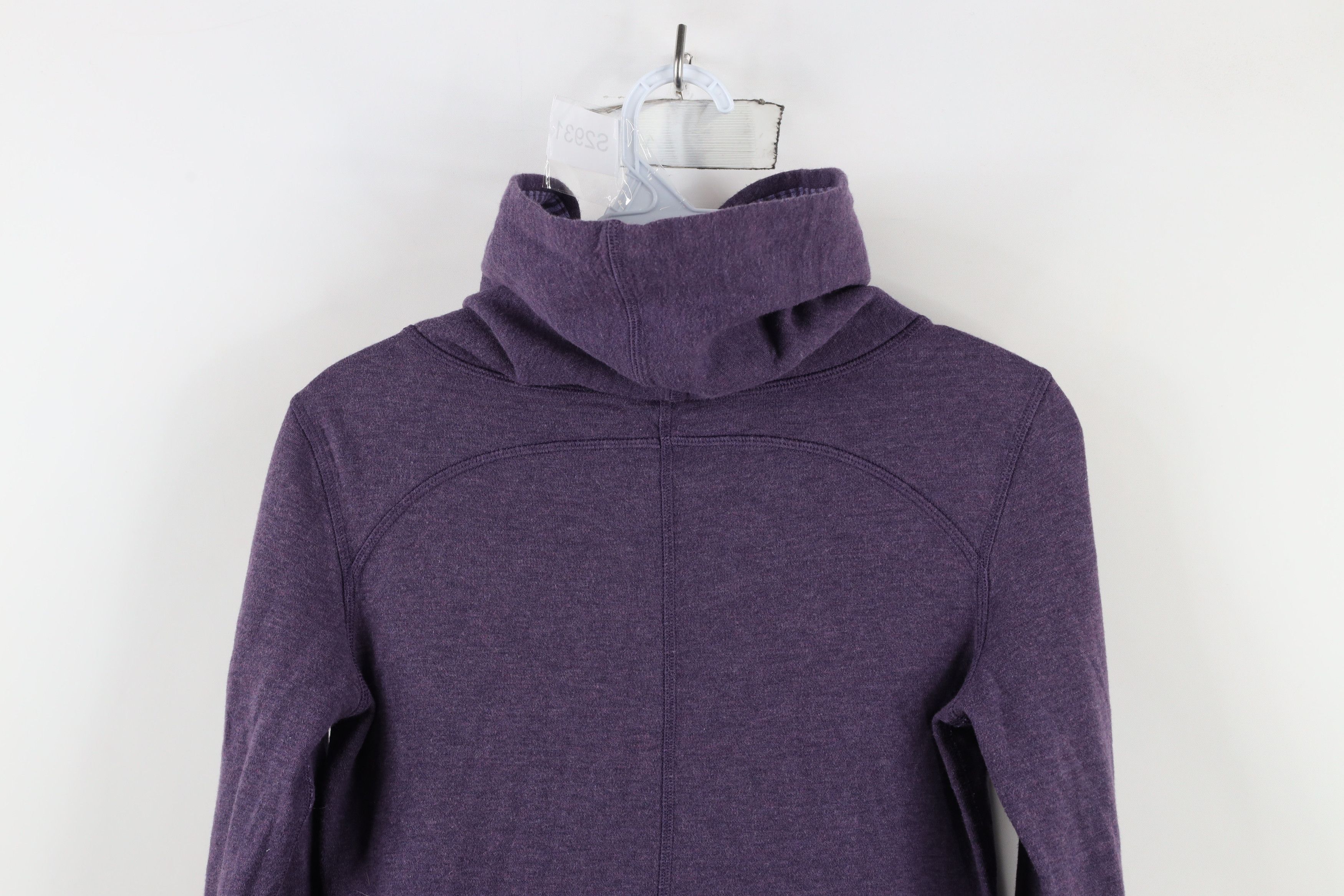 Lululemon × Vintage Lululemon Reversible In A Cinch Funnel Neck Sweater Purple Size XS / US 0-2 / IT 36-38 - 14 Thumbnail
