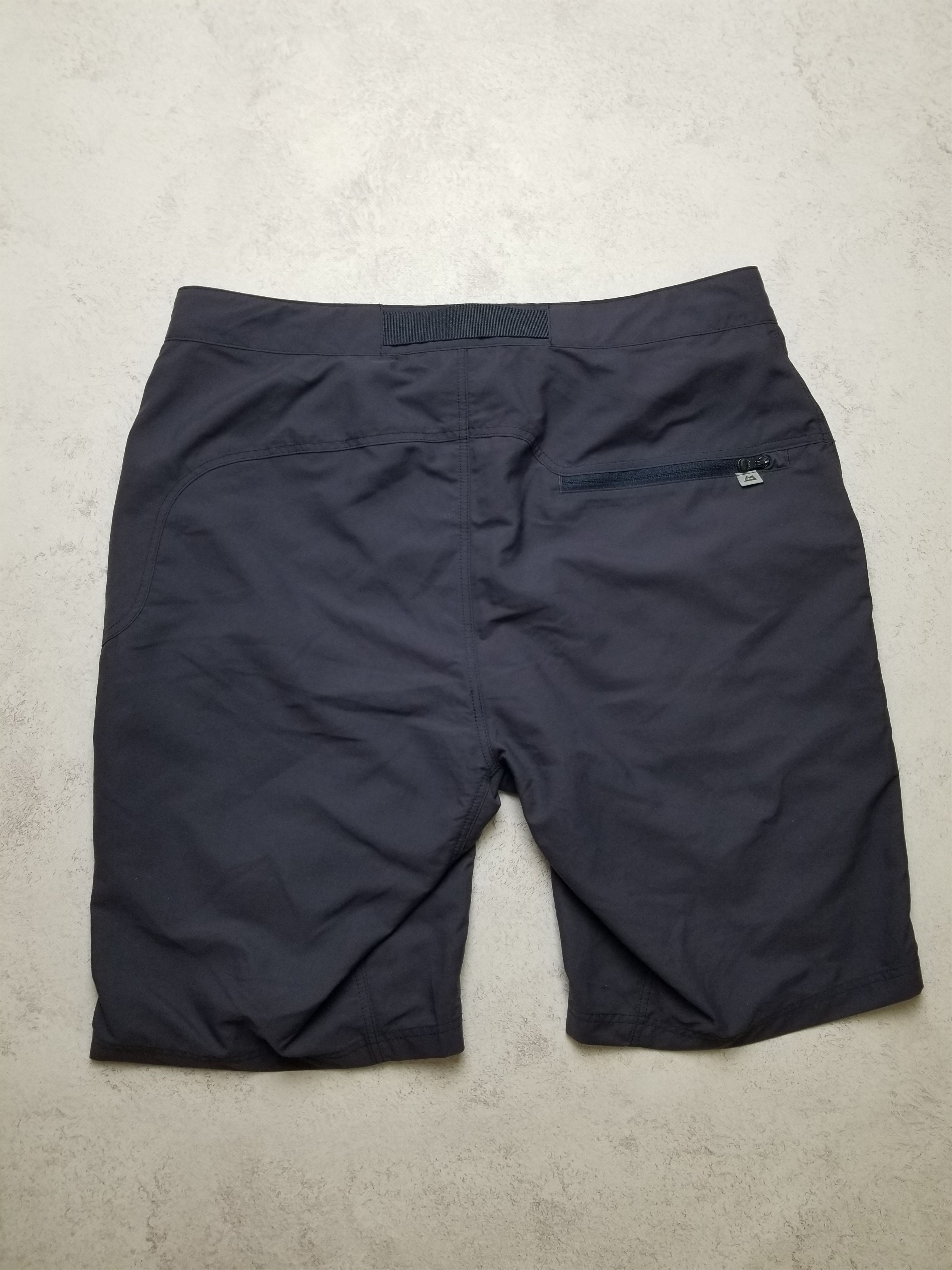Mountain Equipment Mountain Equipment Approach Walking Hiking Cargo Shorts Size US 30 / EU 46 - 2 Thumbnail