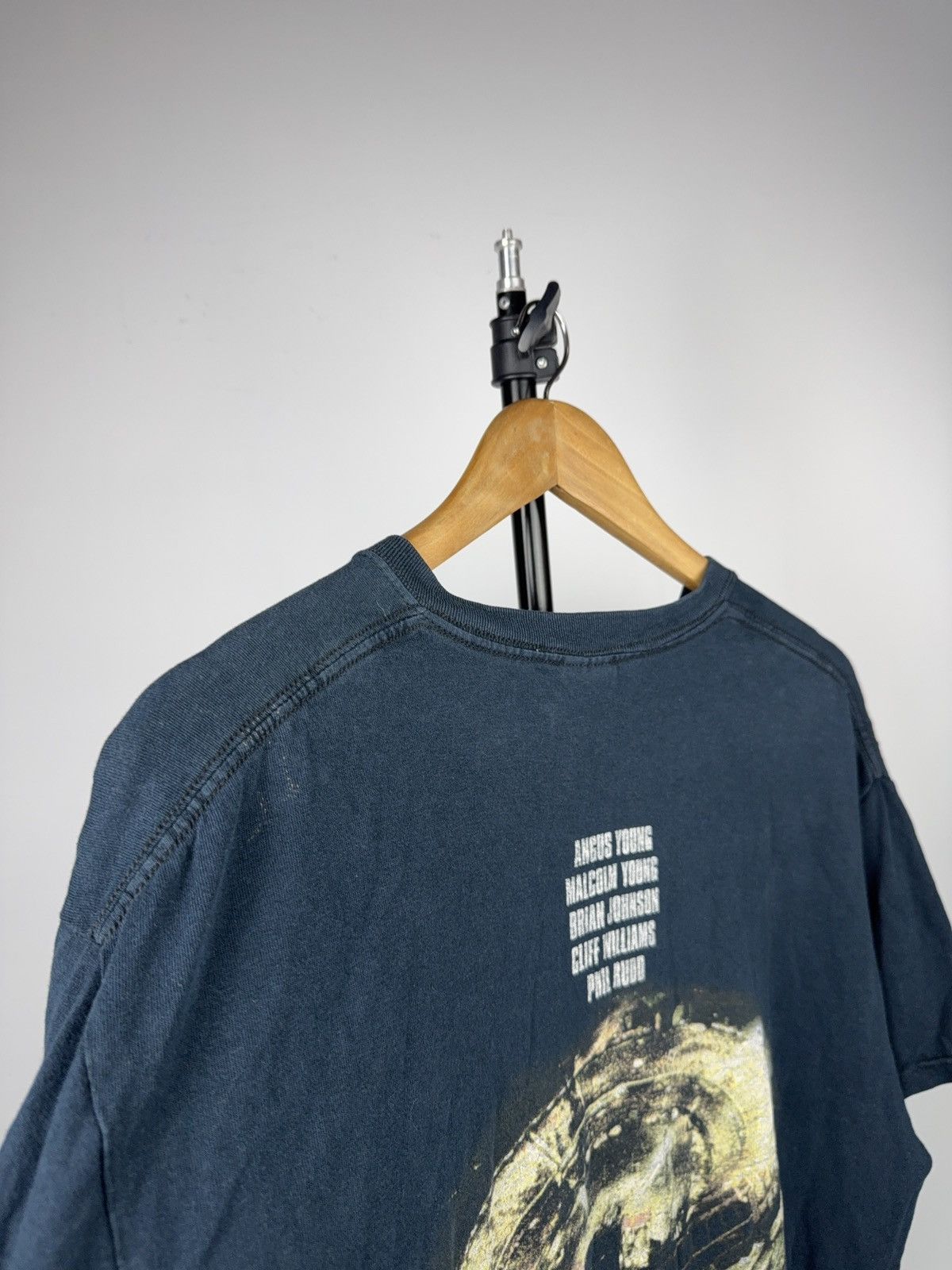 AC/DC 00s AC/DC Buenos Aires 2009 Tour Rock Band T-Shirt Gildan Size US L / EU 52-54 / 3 - 13 Thumbnail