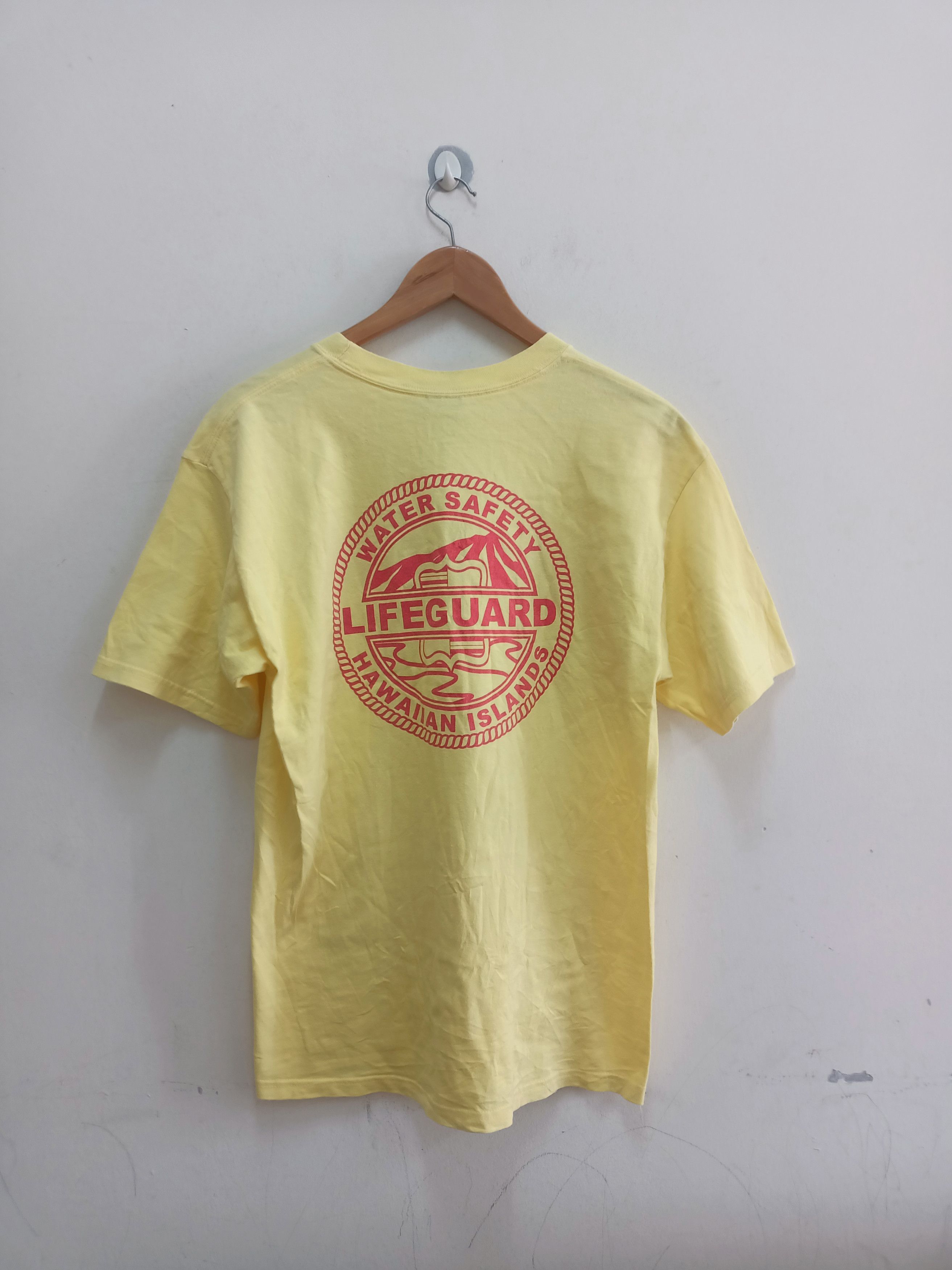 Hanes × Vintage Vintage Lifeguard Hawaiian Islands water safety Size US M / EU 48-50 / 2 - 1 Thumbnail