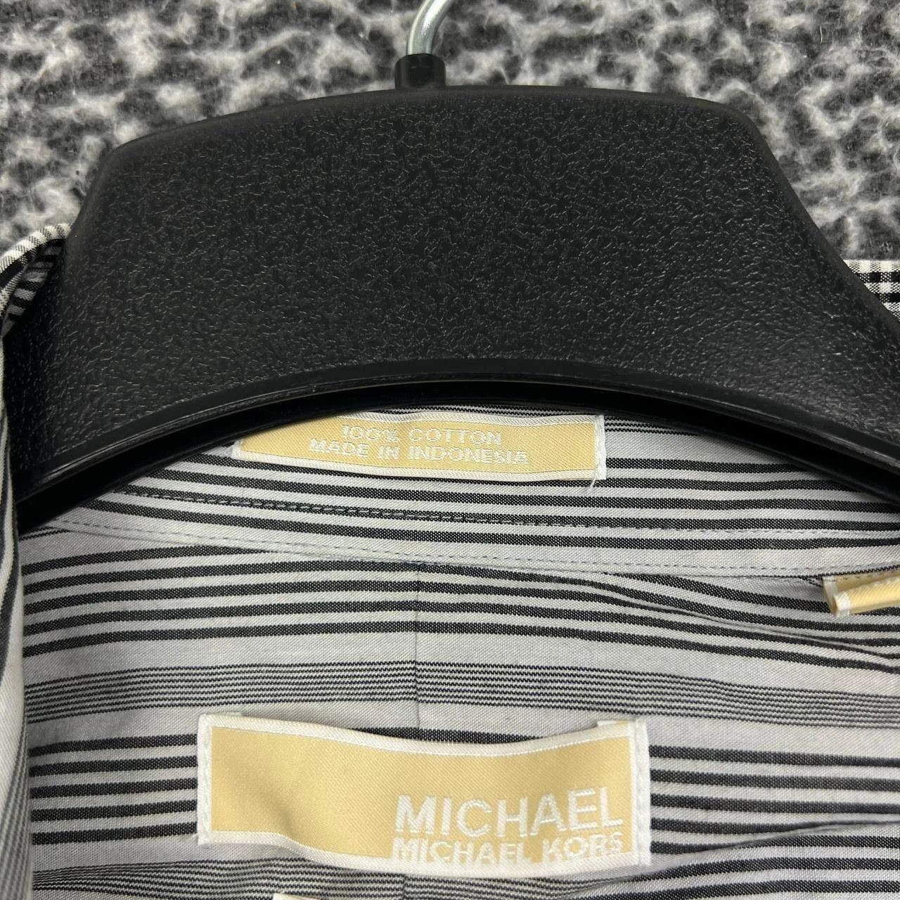 Michael Kors Michael Kors Button Up Shirt 15 1/2 36/37 M Plaid Collared Size US M / EU 48-50 / 2 - 5 Thumbnail
