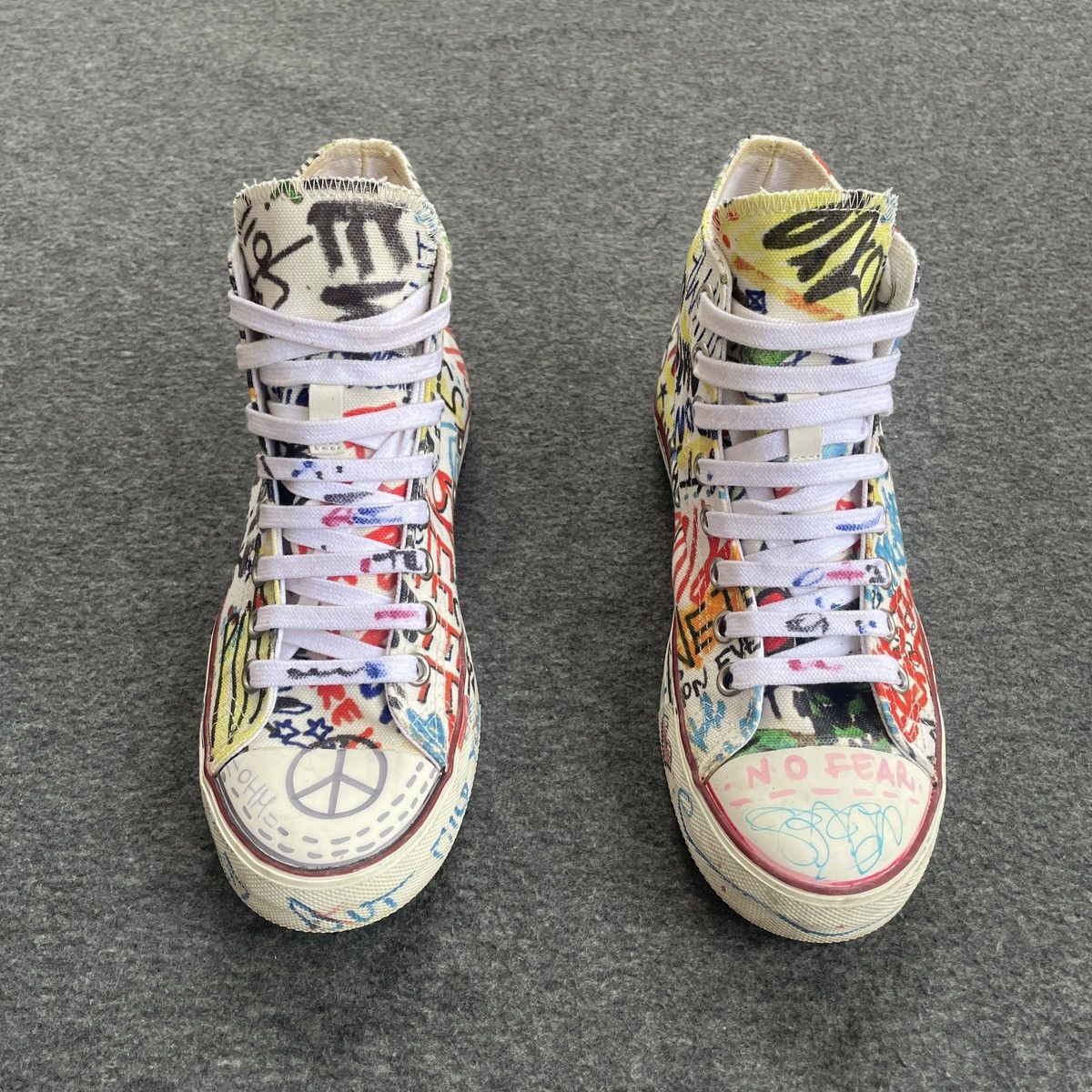 Vetements vetements multicolour canvas graffiti high top sneakers Size US 7 / IT 37 - 2 Thumbnail
