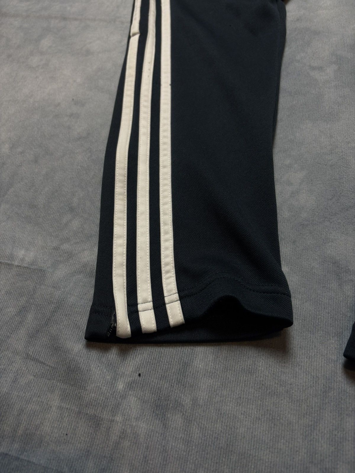 Adidas × Vintage Adidas Real Madrid Track Pants 2018 – Black – (Fits XS) Size US 27 - 4 Thumbnail