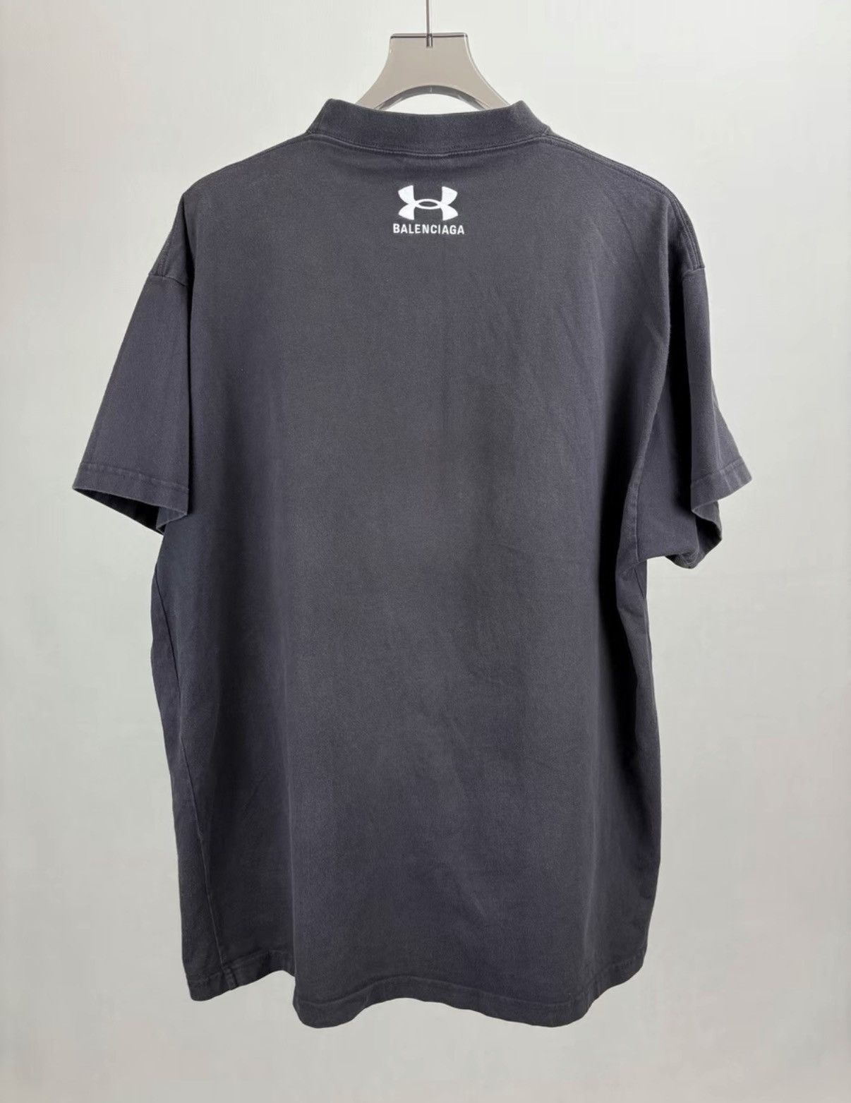 Balenciaga BALENCIAGA × Under Armour Short Sleeve K1 Size US M / EU 48-50 / 2 - 2 Thumbnail