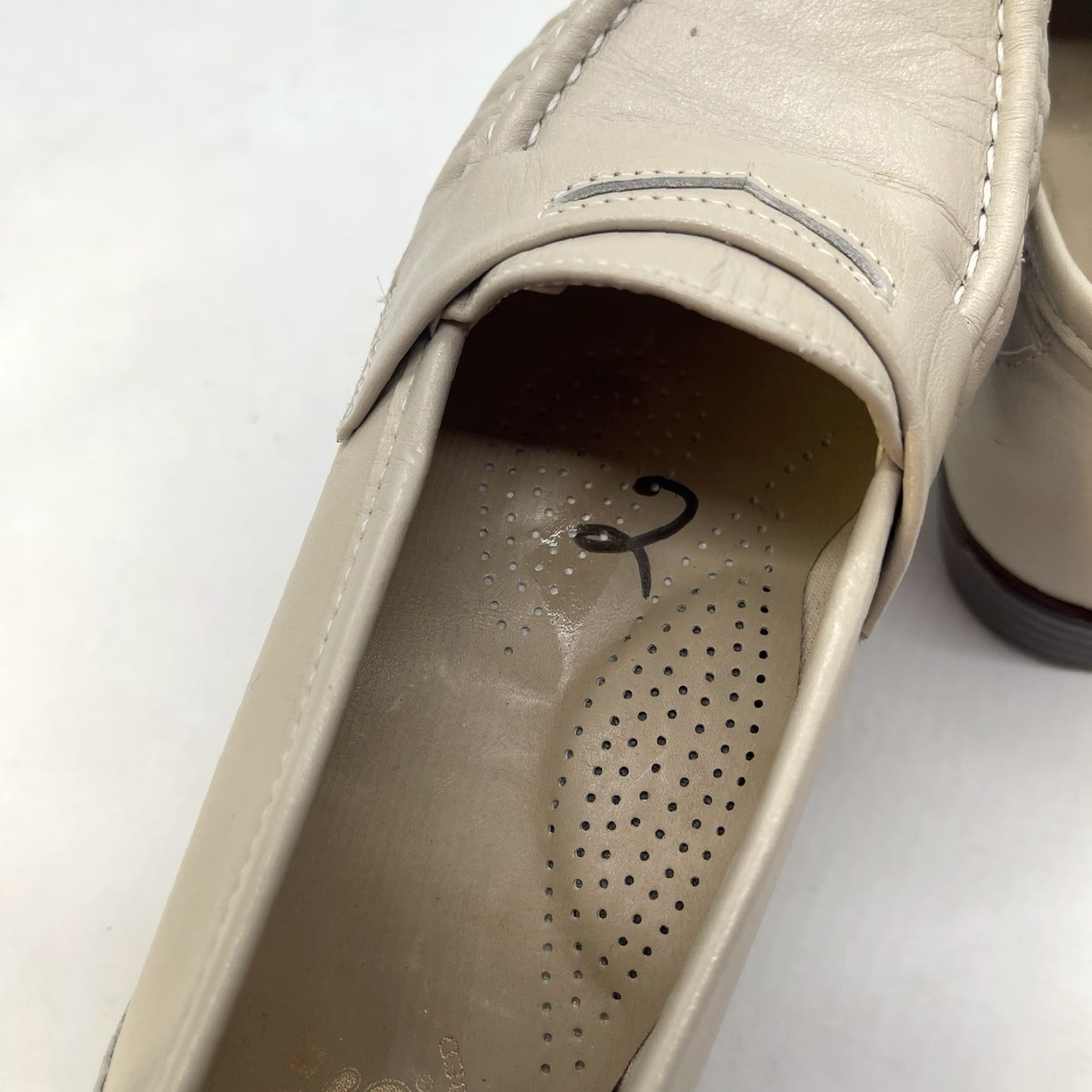 SAS SAS Womens Wink Penny Loafer Slip On Flats Size 7 N Leather Ivory Cream Casual Business Fashion Flat Shoes Size US 7 / IT 37 - 7 Thumbnail