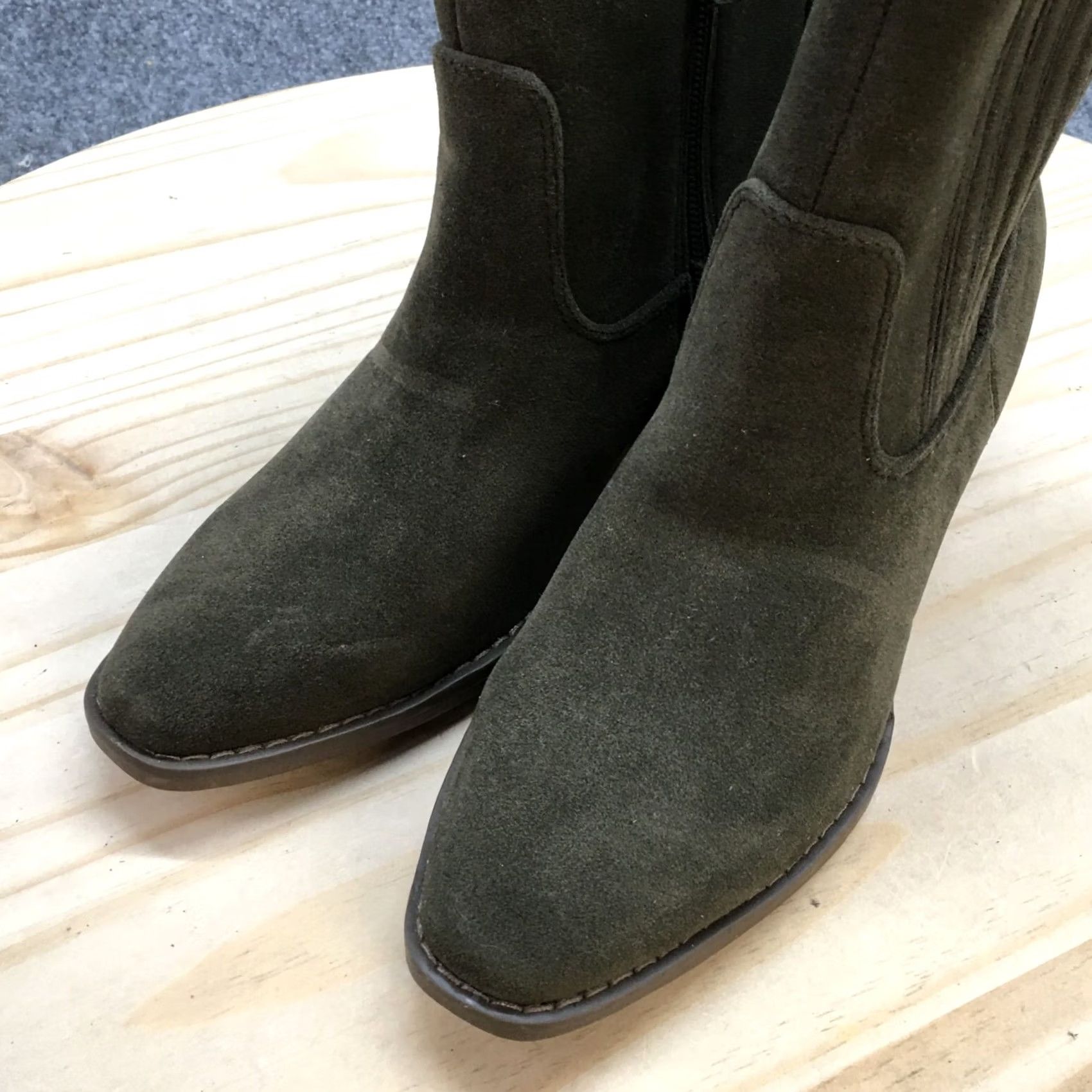 Vintage Universal Thread Solita Chelsea Boots Ankle Booties Green Block Heels 6.5 Womens Size US 7 / IT 37 - 4 Thumbnail