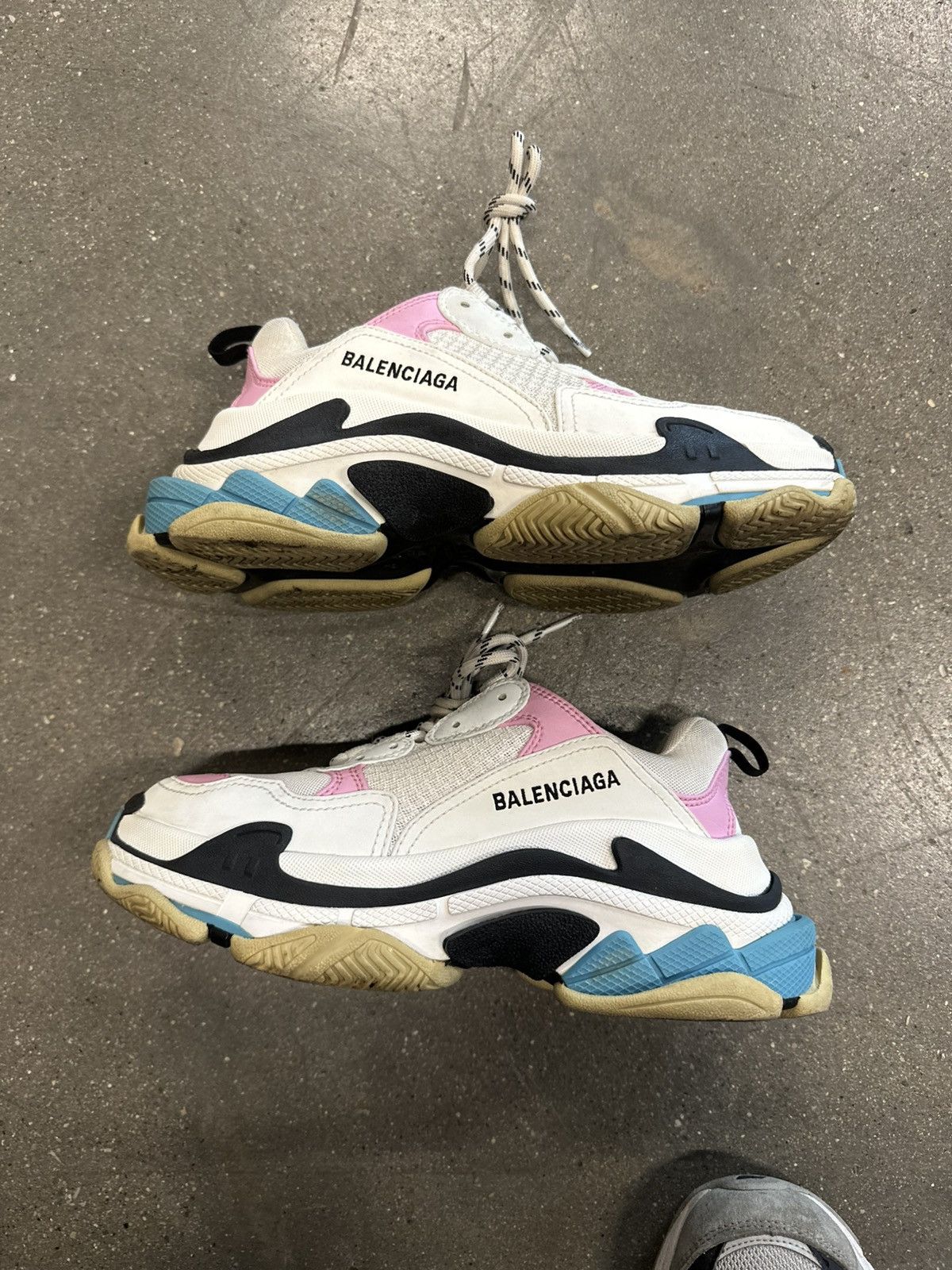 Balenciaga Balenciaga triple S Pink Teal womens Size US 8 / EU 41 - 5 Thumbnail