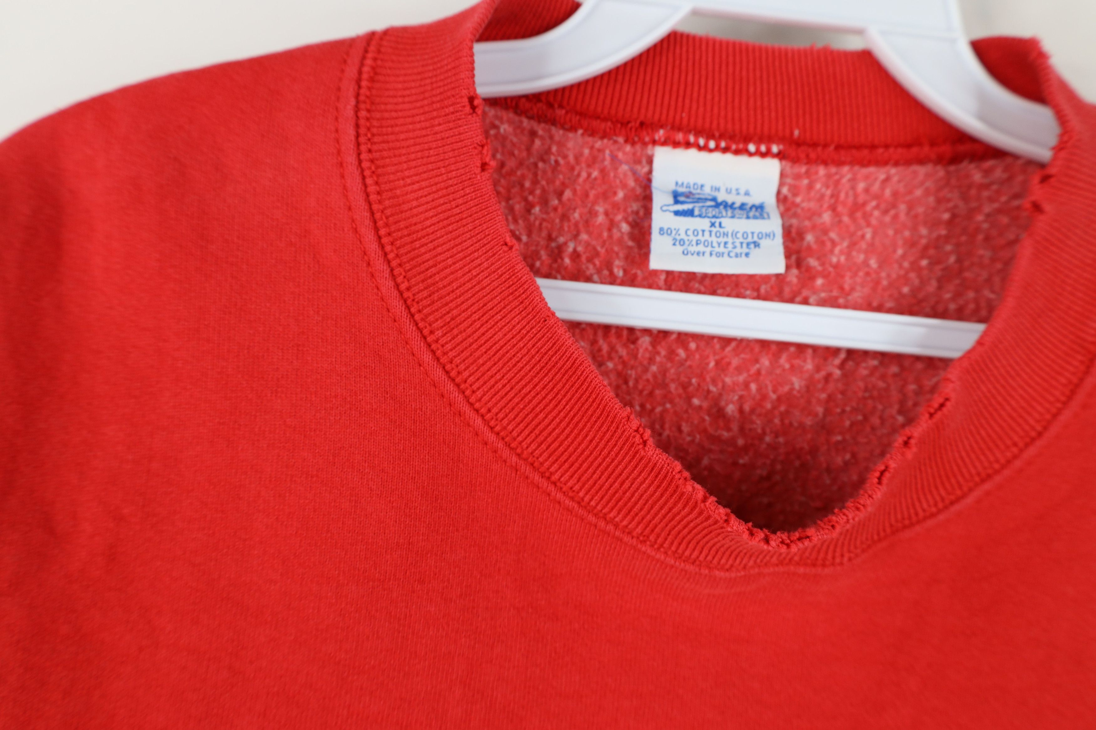 Vintage Vintage 90s Heavy University of Wisconsin Sweatshirt Red USA Size US XL / EU 56 / 4 - 8 Thumbnail
