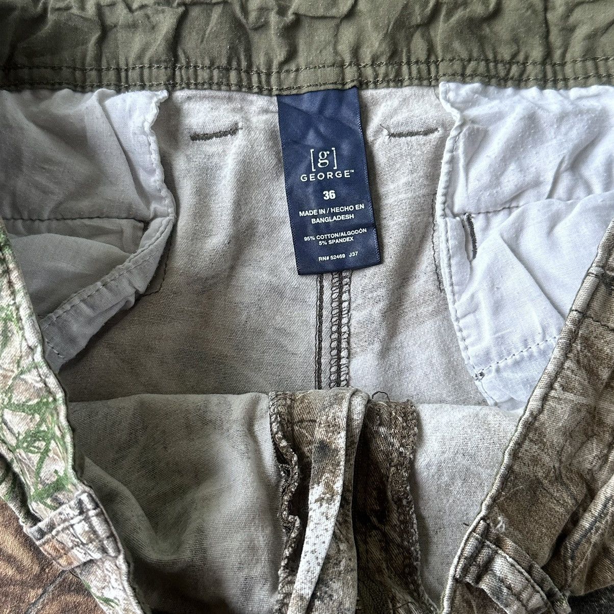 Carhartt × Realtree (36x10) Crazy Vintage Y2K Realtree Camo Shorts Size US 36 / EU 52 - 2 Thumbnail