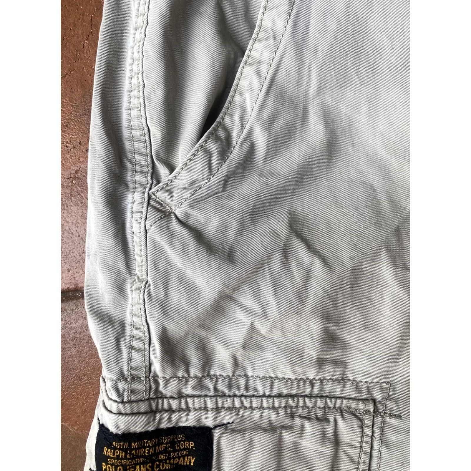 Polo Ralph Lauren VINTAGE Polo Ralph Lauren Military Surplus Fatigue Utility Cargo Shorts 40 Mens Beig e 90s Army Outdoor Cargo Short Size US L / EU 52-54 / 3 - 4 Thumbnail