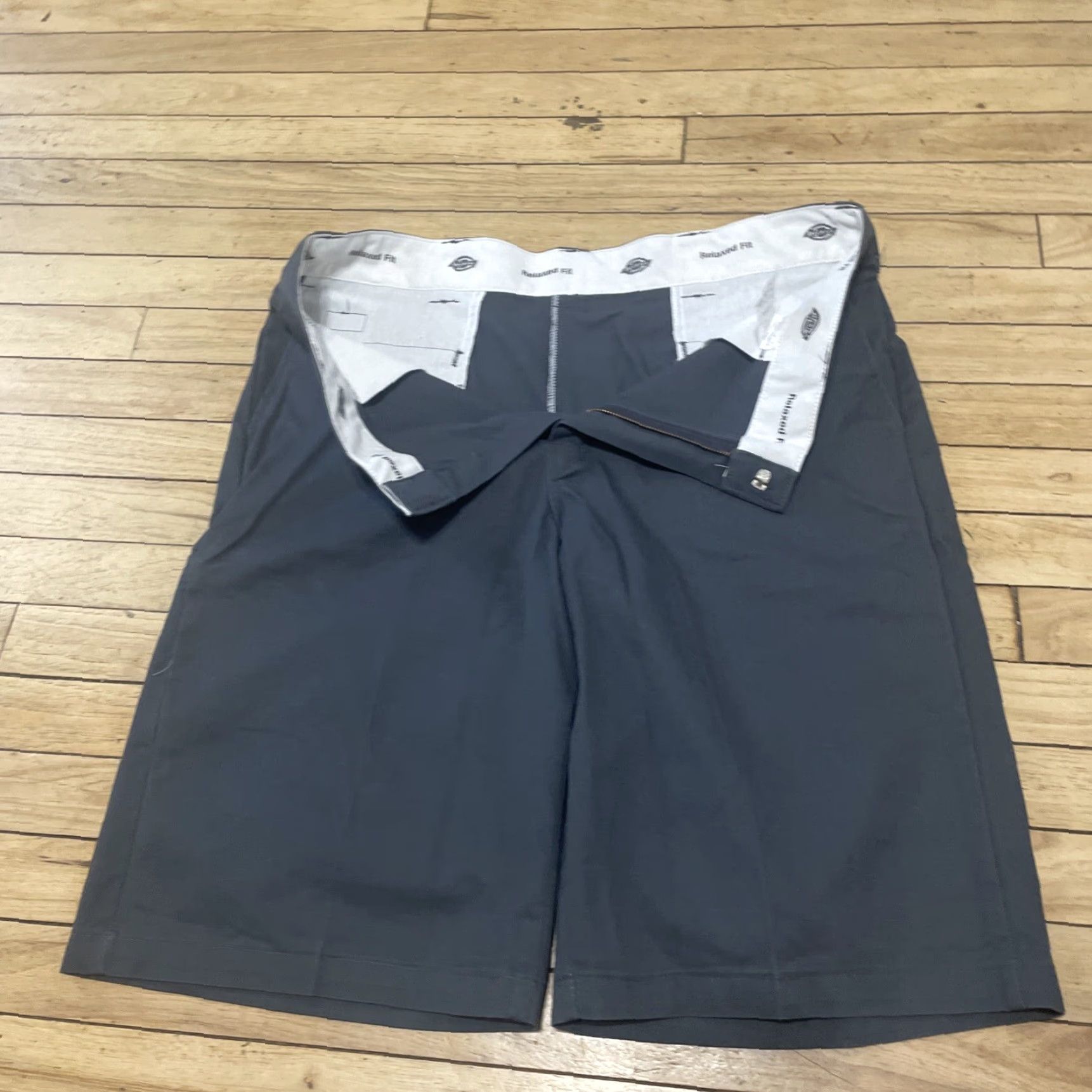 Dickies VINTAGE Dickies Shorts Men 38 Relaxed Fit Y2k Streetwear Twill Cotton Hip Hop Work Chino Gray Baggy Casual Shorts Size US 38 / EU 54 - 3 Thumbnail