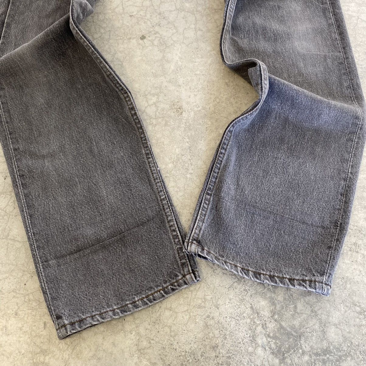 Levi's × Vintage Size 31x33.5 Vintage 1993 Levis 501 Ash Grey Jeans Size US 31 - 12 Thumbnail