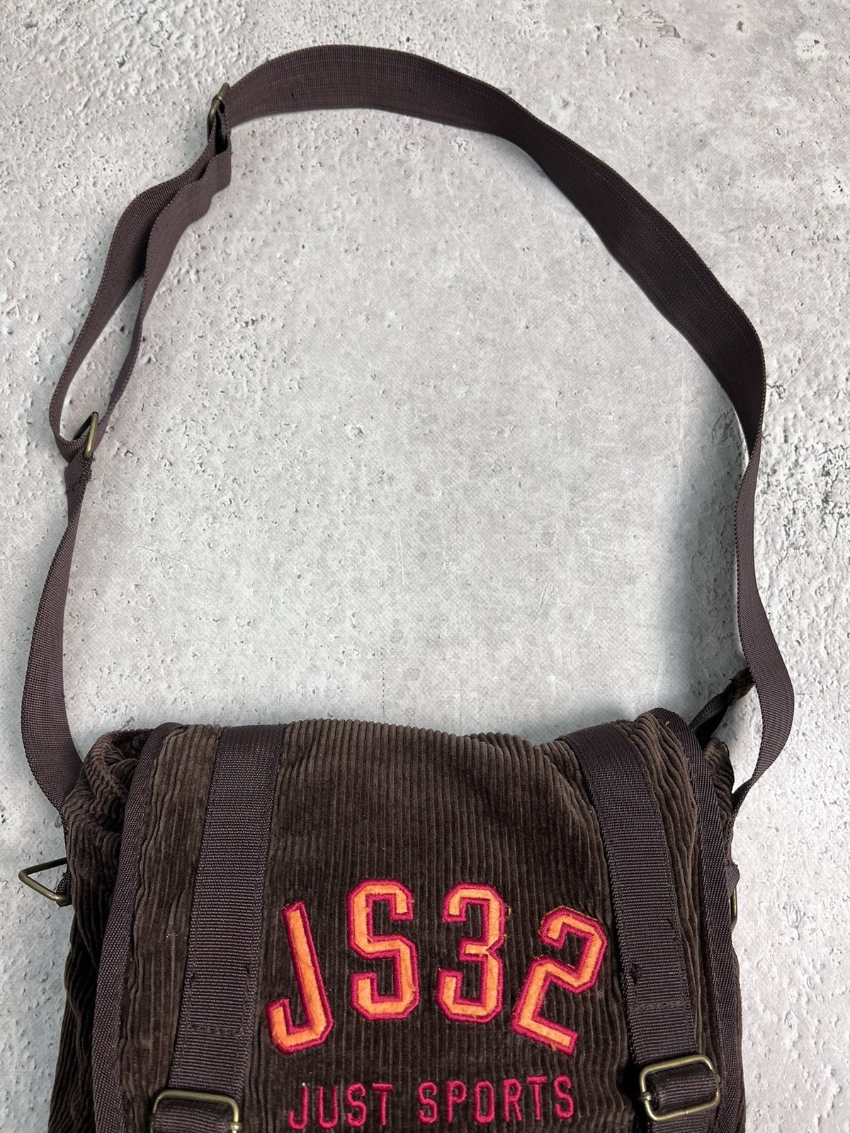 Designer × Diesel × Vintage Diesel sling bag Vintage Y2K sling cargo bag multi pocket Size ONE SIZE - 9 Thumbnail