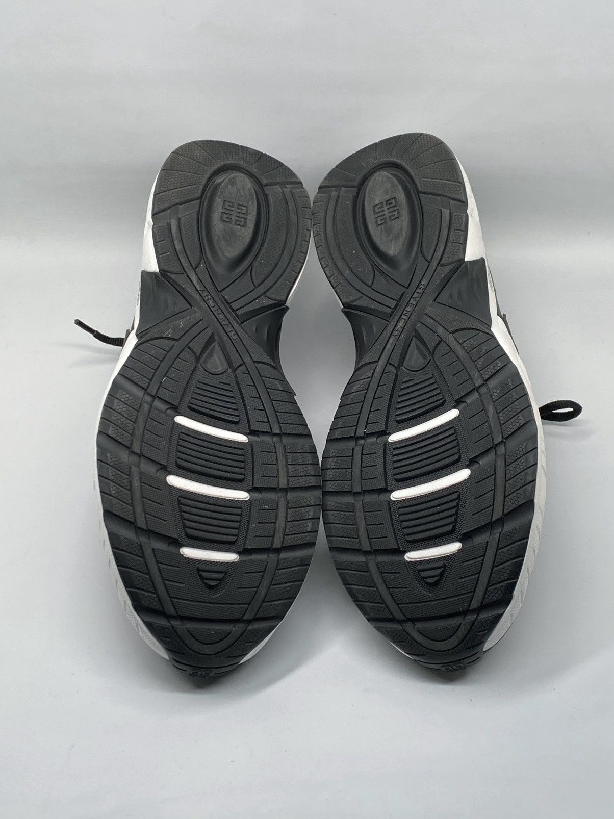 Givenchy Givenchy NFNTY-52 Low Top Sneaker size 45/us size 12 Size US 12 / EU 45 - 14 Thumbnail