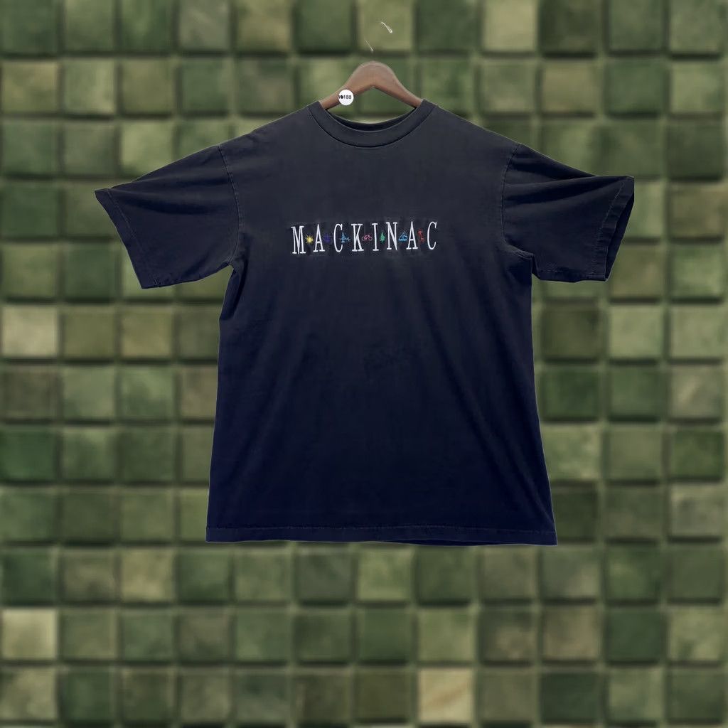 Vintage VINTAGE Time Square Sportswear Embroidered Mackinac Michigan Black T Shirt Adult L Mens/Womens/Unisex Size US L / EU 52-54 / 3 - 1 Thumbnail