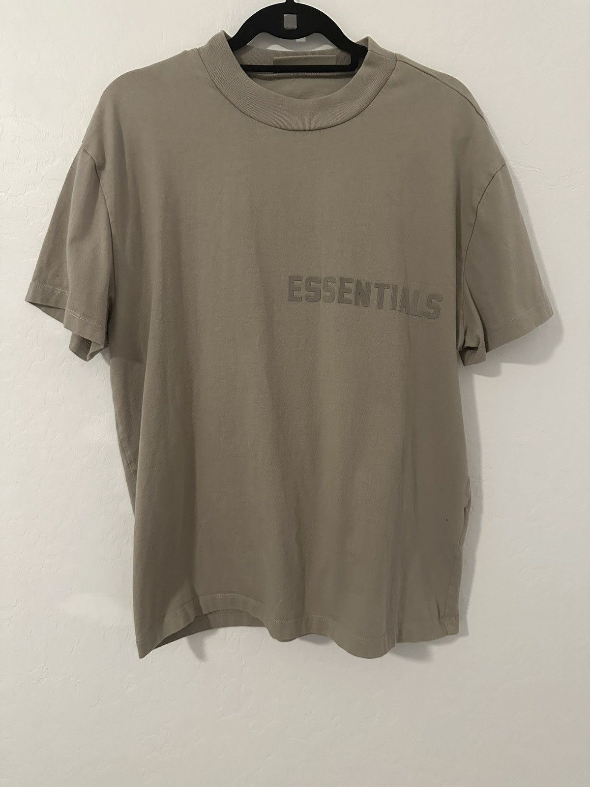 Essentials × Fear of God Essentials Fear Of God short sleeve t ‘sand’ Size US XS / EU 42 / 0 - 1 Thumbnail