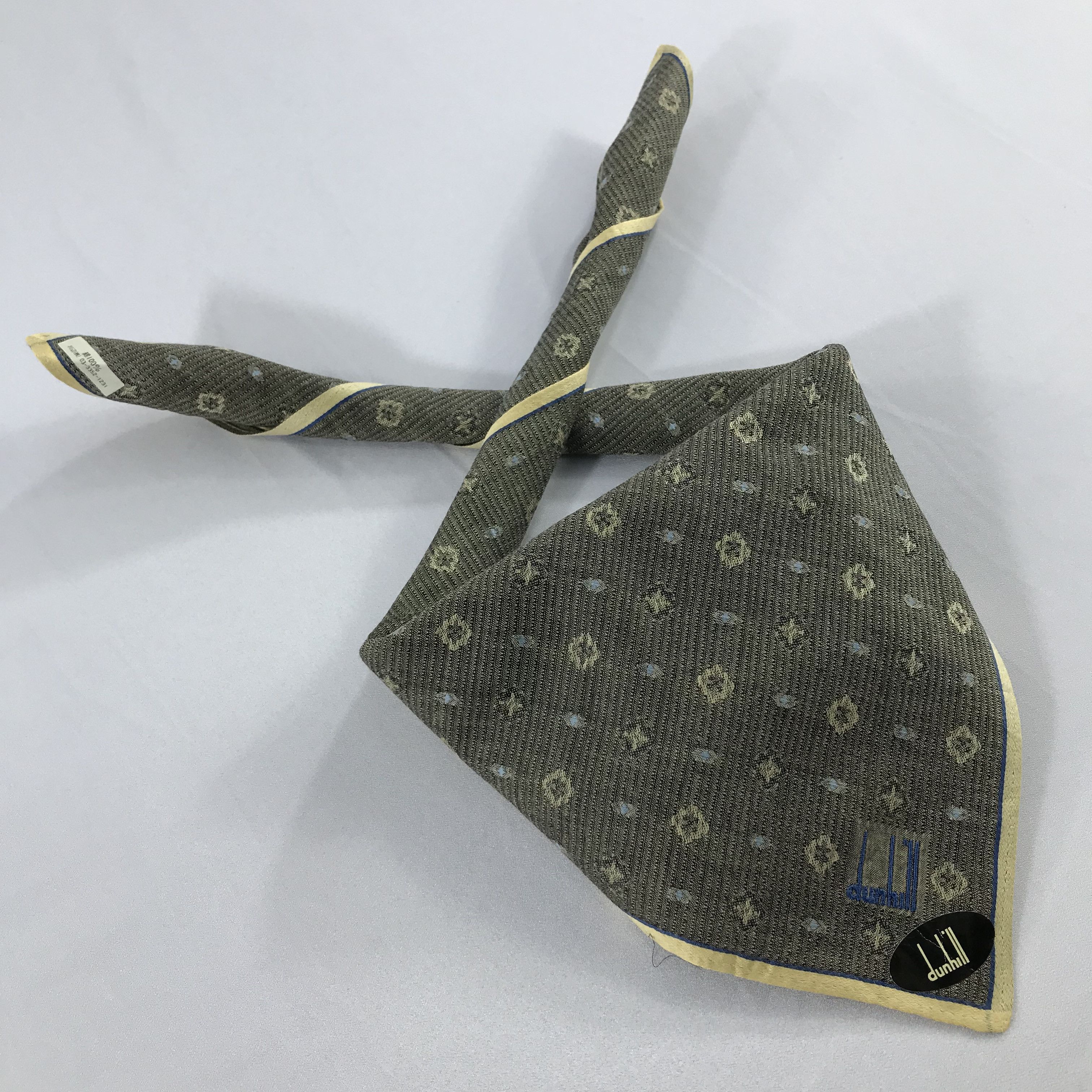 Alfred Dunhill × Vintage Dunhill Bandana / Handkerchief / Neckerchief - S2253 Size ONE SIZE - 4 Thumbnail