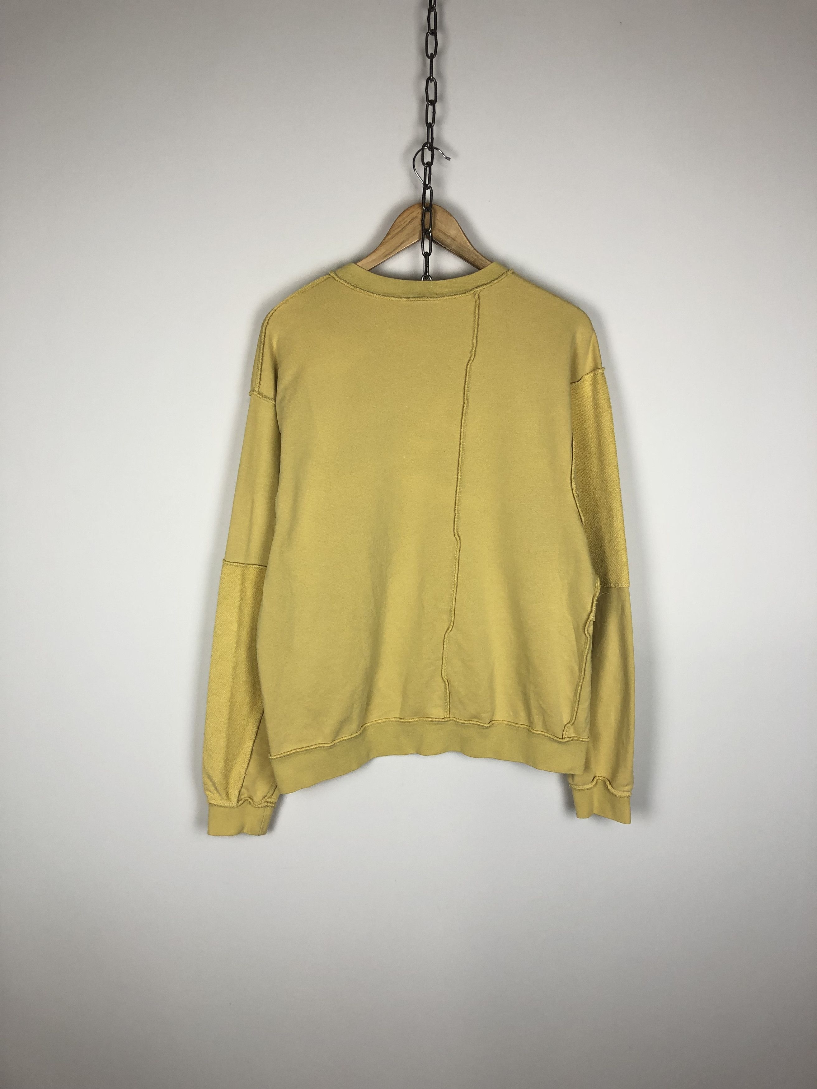 Nike Nike Assymetric Sweatshirt Crewneck Spellout Yellow size S Size US S / EU 44-46 / 1 - 8 Thumbnail