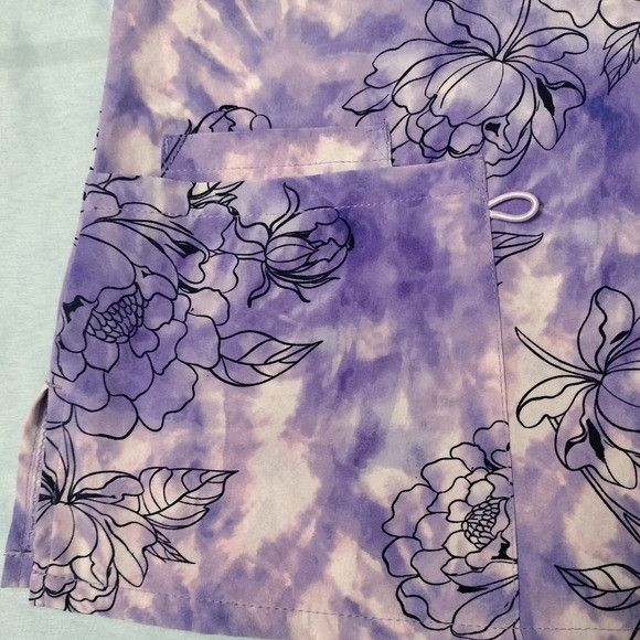 Other GT Performance Womens Medium Scrub Top Purple White Med Flor Size M / US 6-8 / IT 42-44 - 7 Thumbnail