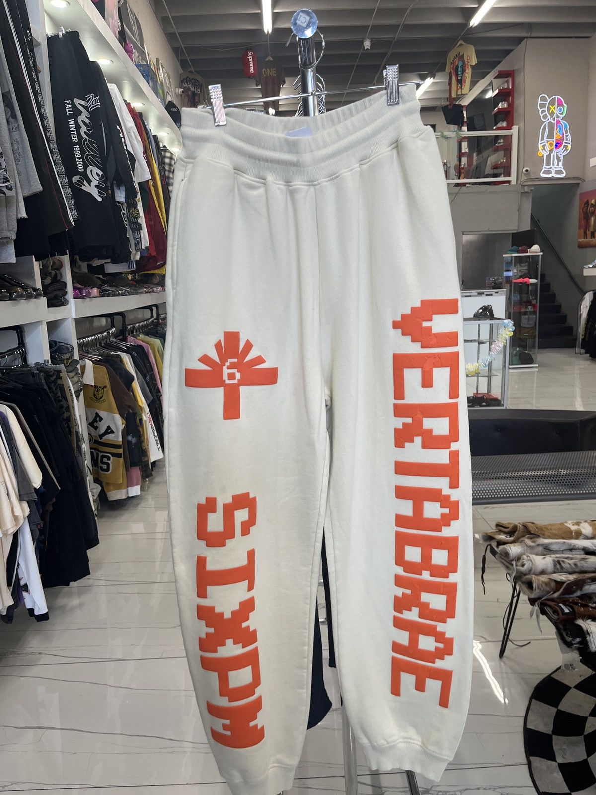 Vertabrae Sweatpants 6pm Cream Orange Size US 36 / EU 52 - 1 Thumbnail