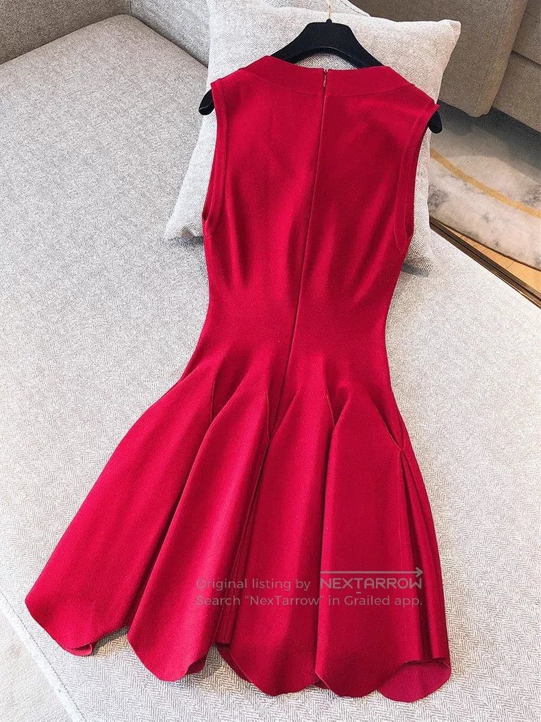 Alaia Alaia Red V-neck dress, silhouette ultra slim Size S / US 4 / IT 40 - 2 Thumbnail