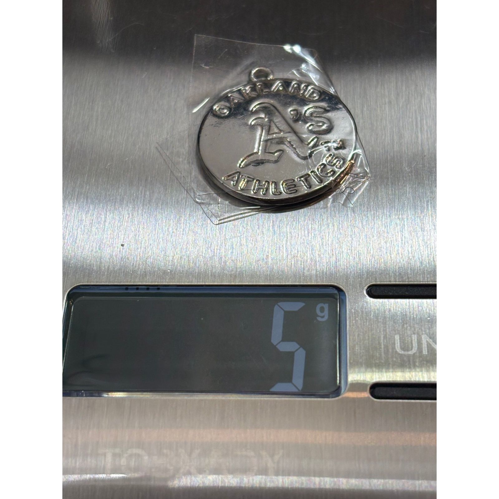 & Other Stories Vintage Oakland Athletics A’s Pendant CHICO 5g New Old Stock Size ONE SIZE - 5 Thumbnail