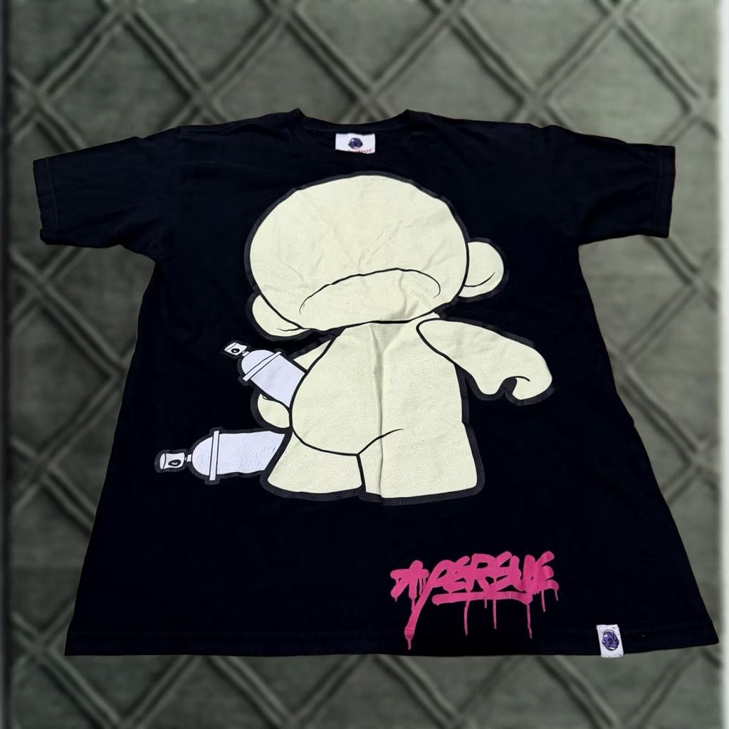 Vintage VINTAGE Kidrobot Persue Munny Shirt Limited Edition Y2K Graffiti Size Small Mens T-Shirt Cotton Black 2000s Rare Graphic Print Crew Neck Short Sleeve Size US S / EU 44-46 / 1 - 1 Thumbnail