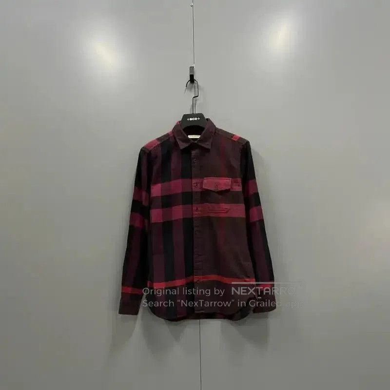 Burberry Burberry Red Check Short Sleeve Shirt. Size S / US 4 / IT 40 - 1 Thumbnail