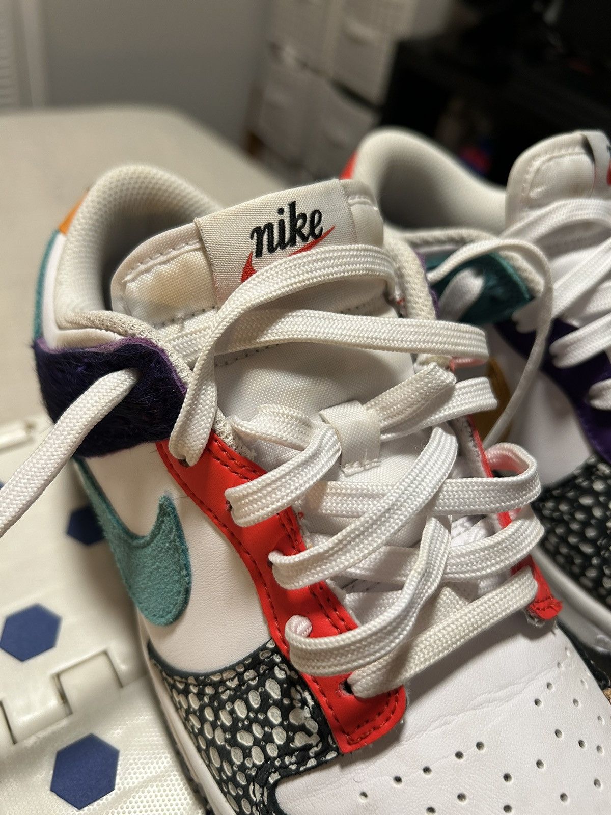 Nike SB Dunk Low ‘SAFARI MIX’ WMNS 6.5 Size US 6.5 / IT 36.5 - 5 Thumbnail