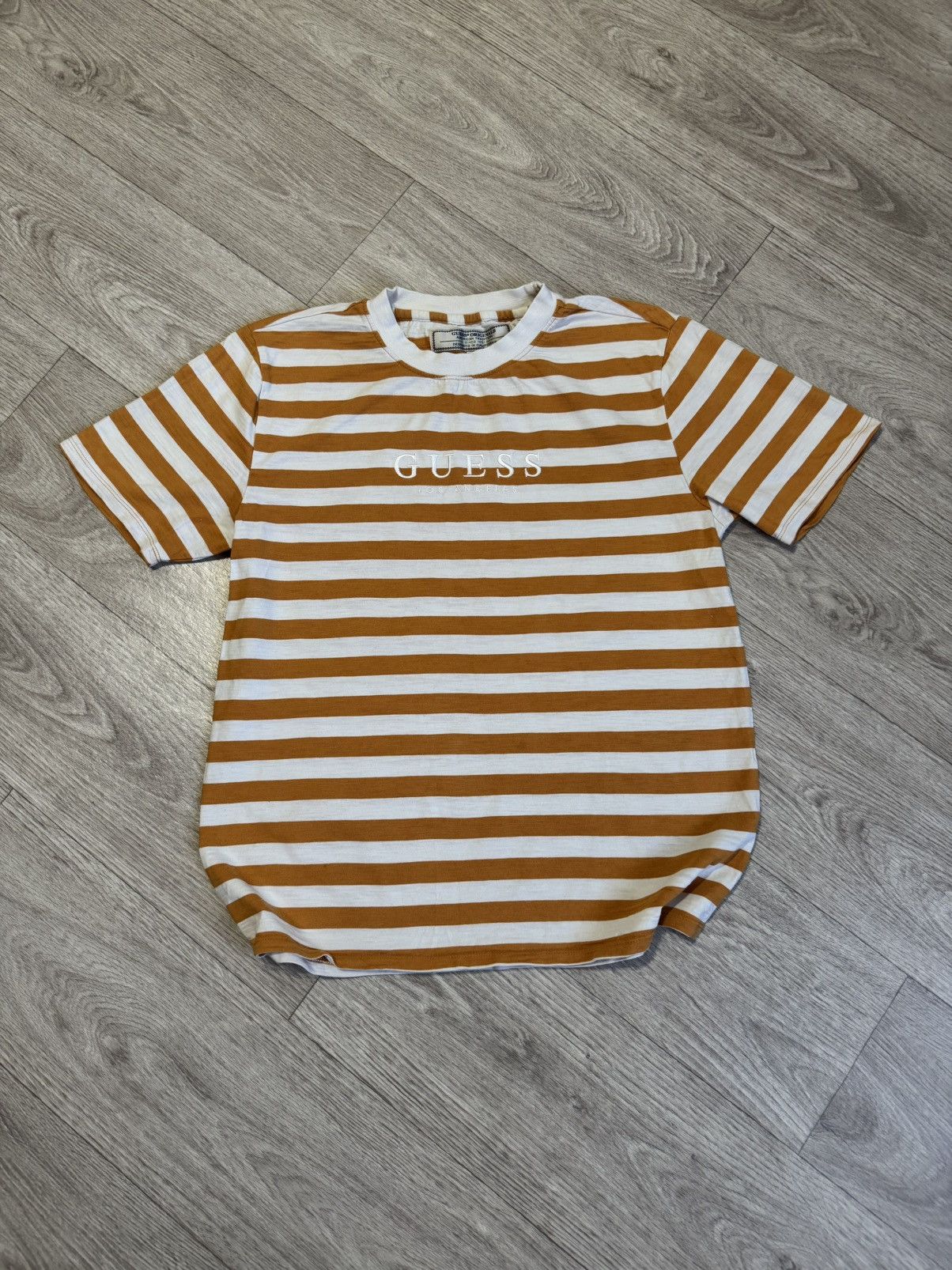Guess 🔷Vintage Guess Los Angeles Striped Y2K T-shirt🔷 Size US M / EU 48-50 / 2 - 1 Thumbnail