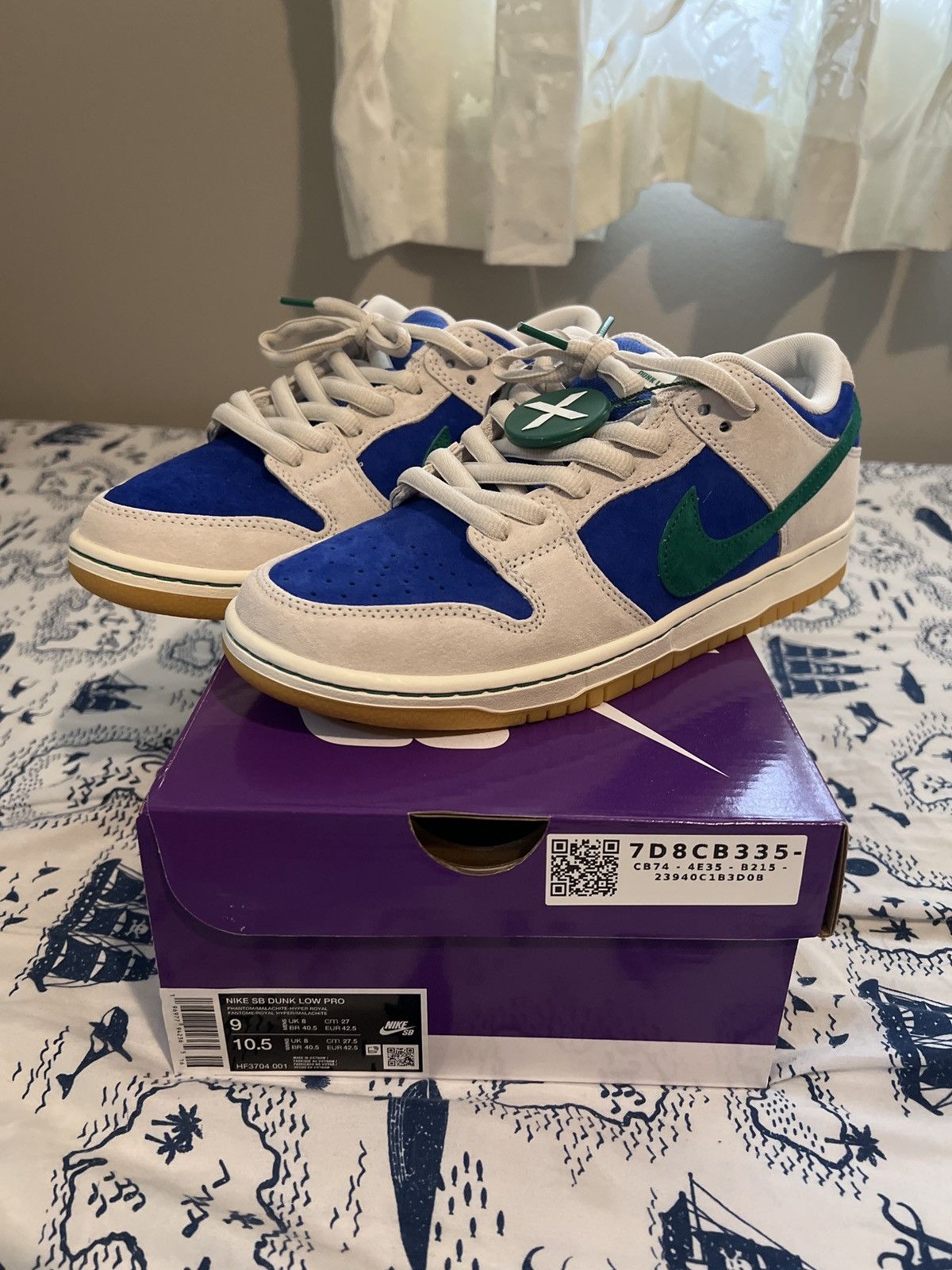 Nike Nike sb dunk low malachite hyper royale Size US 9 / EU 42 - 1 Thumbnail