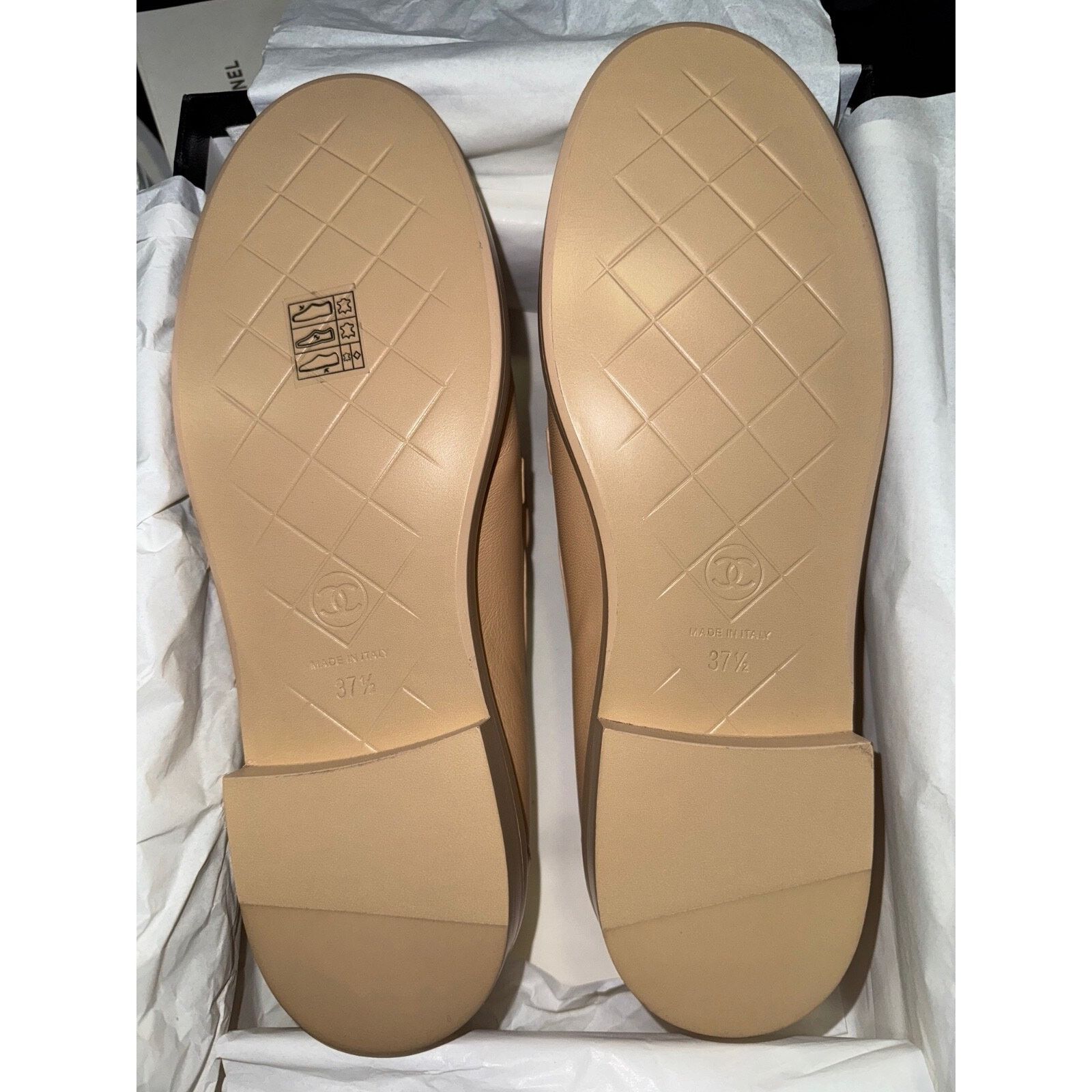 Chanel Chanel Beige Leather Quilted Flap Turnlock CC Logo Moccasin Size US 7.5 / IT 37.5 - 17 Thumbnail