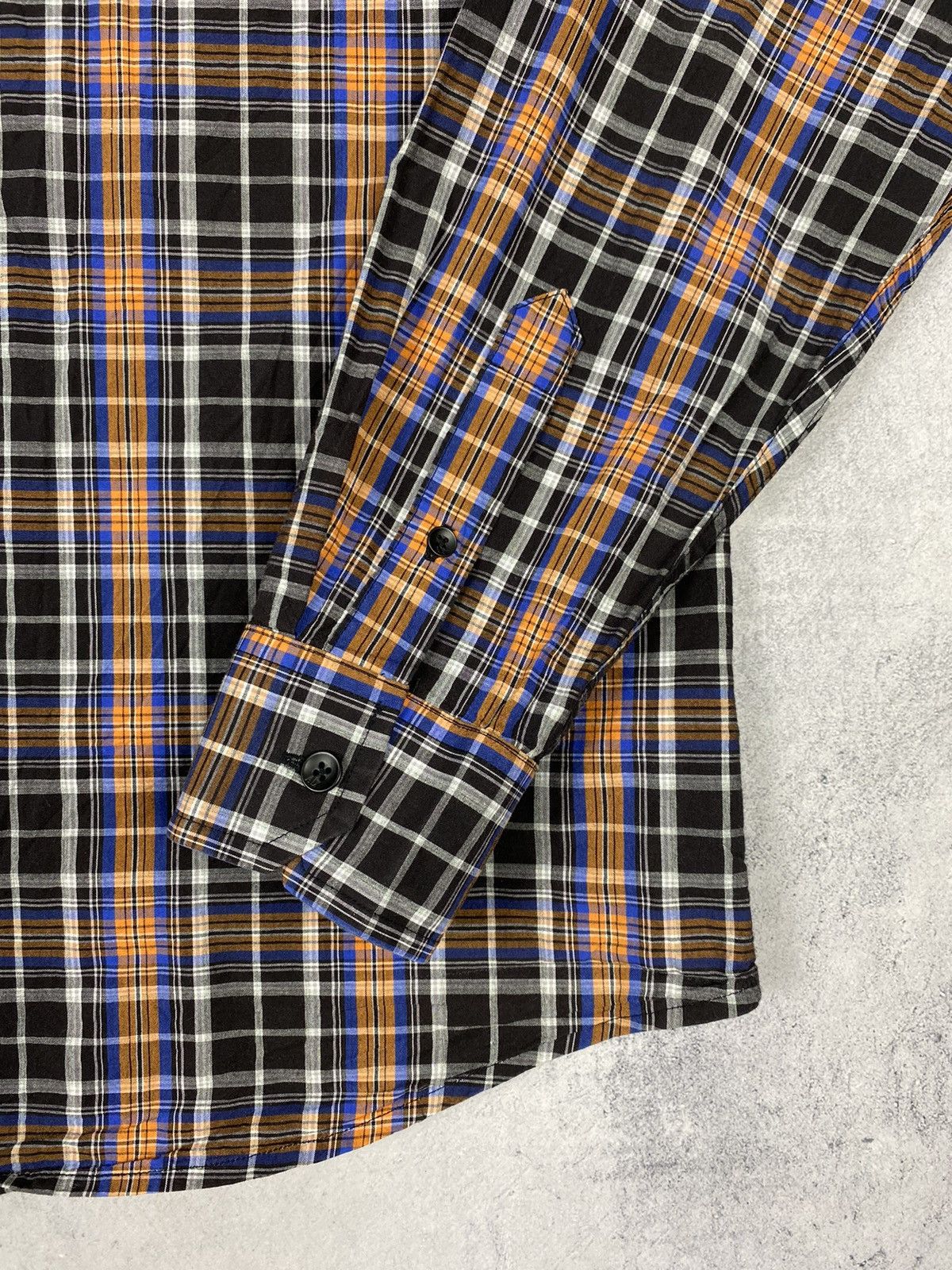 Armani Exchange Armani Exchange Checkered Button Up Long Sleeve Shirt Size US M / EU 48-50 / 2 - 4 Thumbnail