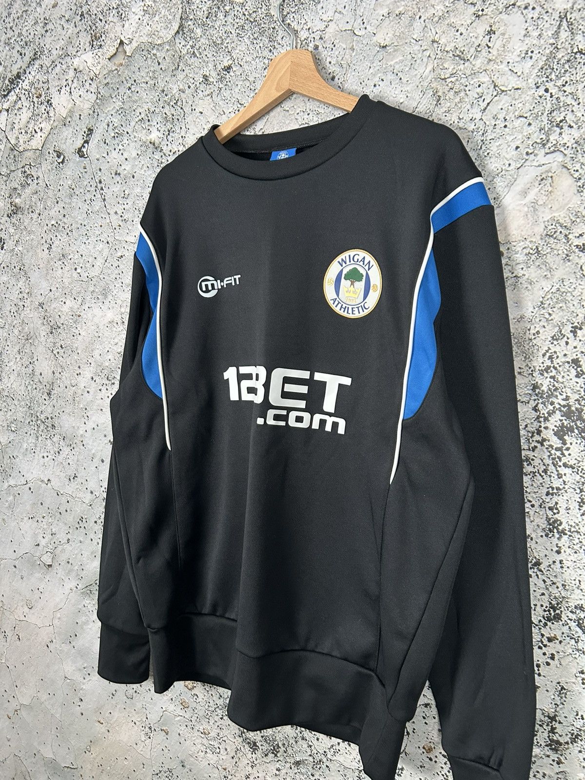 Vintage Vintage Wigan Athletic Football Soccer Jersey Premier League Size US L / EU 52-54 / 3 - 2 Thumbnail