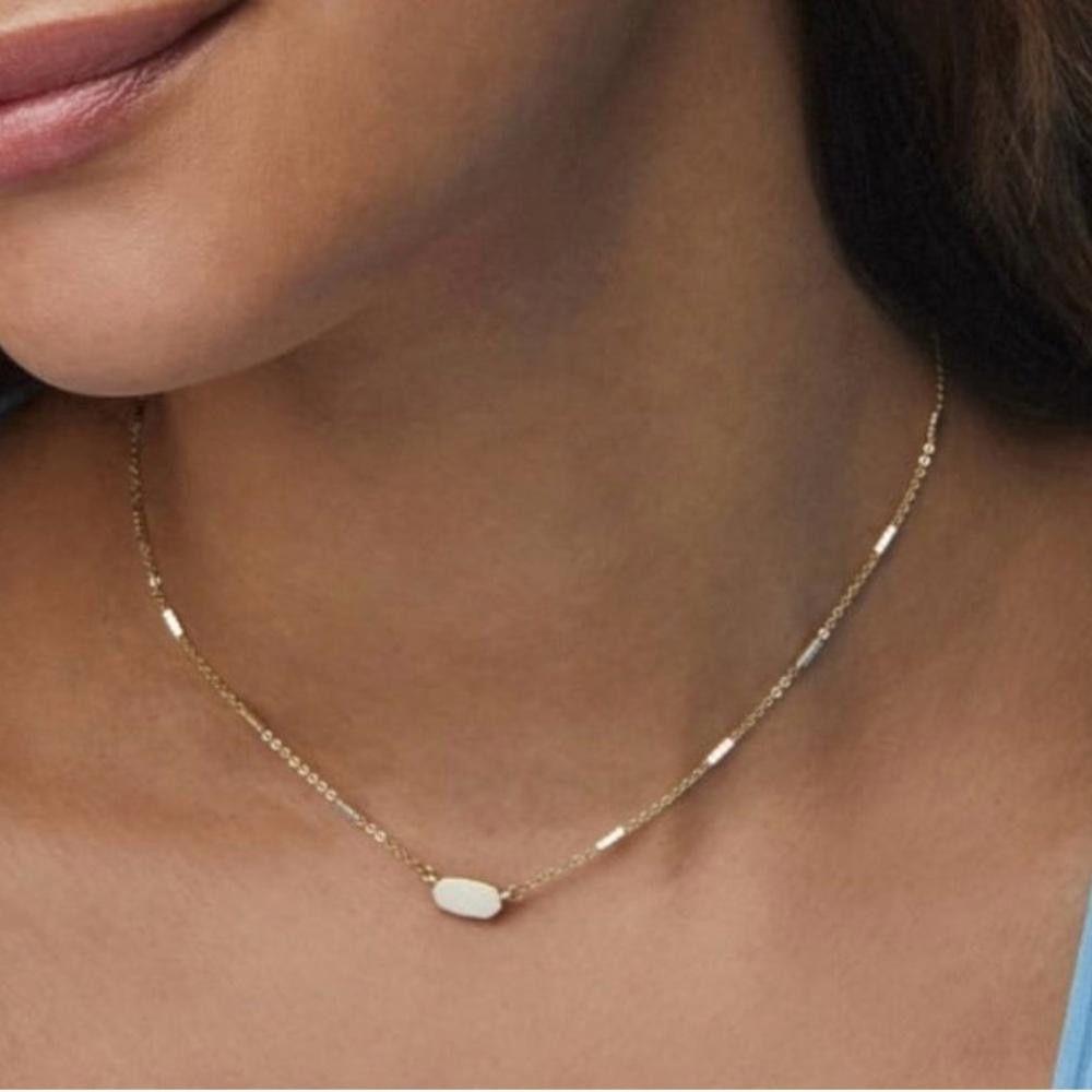 Kendra Scott Kendra Scott Fern Pendant Gold Necklace Size ONE SIZE - 1 Thumbnail