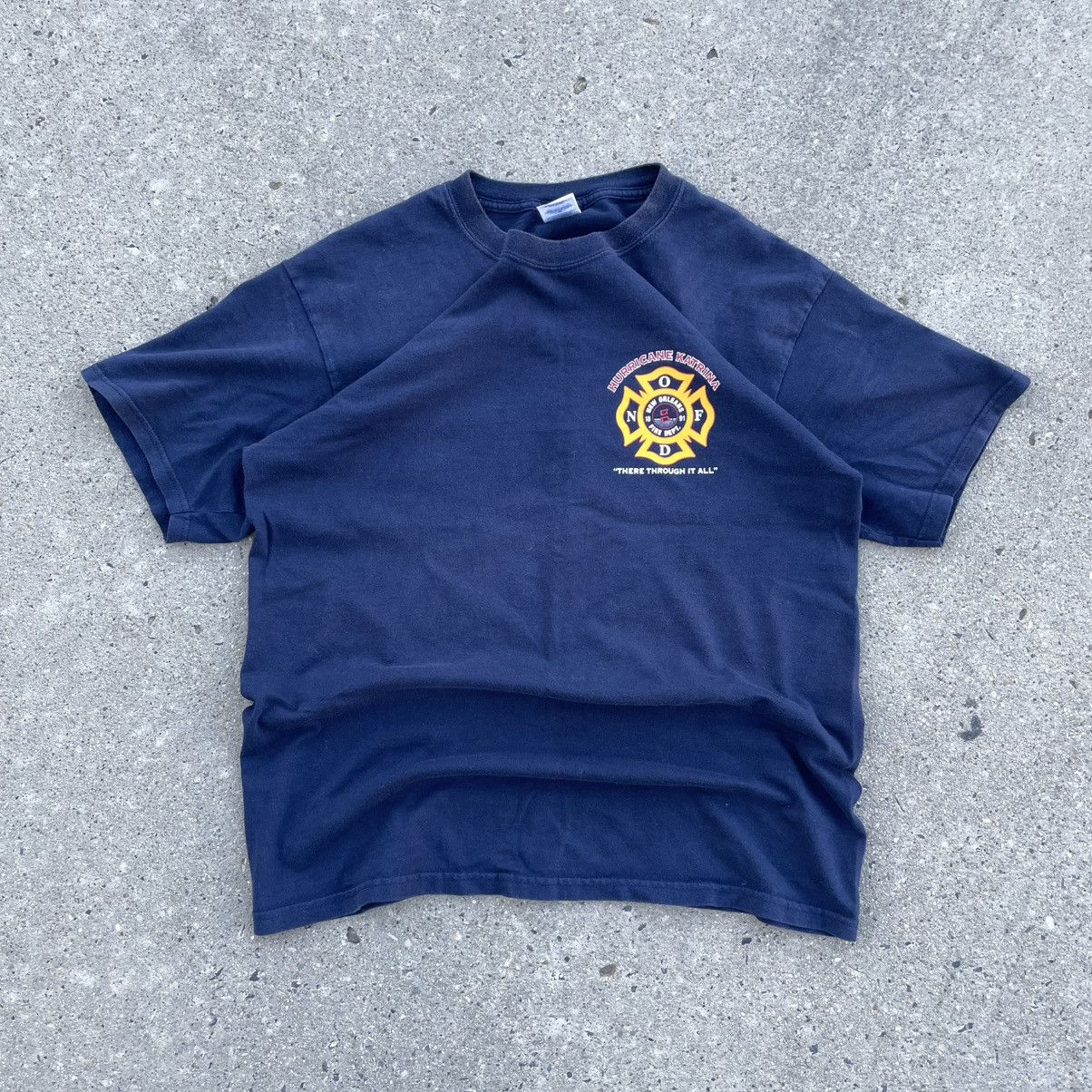Gildan × Vintage Vintage 2005 Hurricane Katrina Firefighter T-Shirt Size US L / EU 52-54 / 3 - 3 Thumbnail