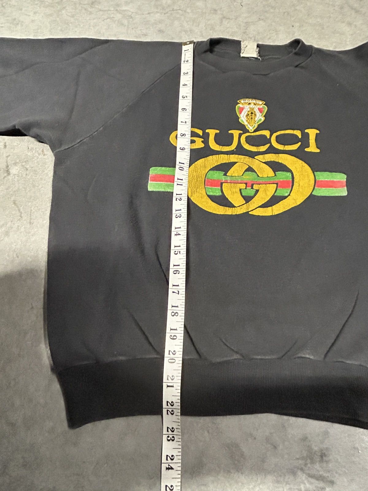 Vintage Vintage 90s Raglan Gucci Sweatshirt Faded Black Size US M / EU 48-50 / 2 - 7 Thumbnail