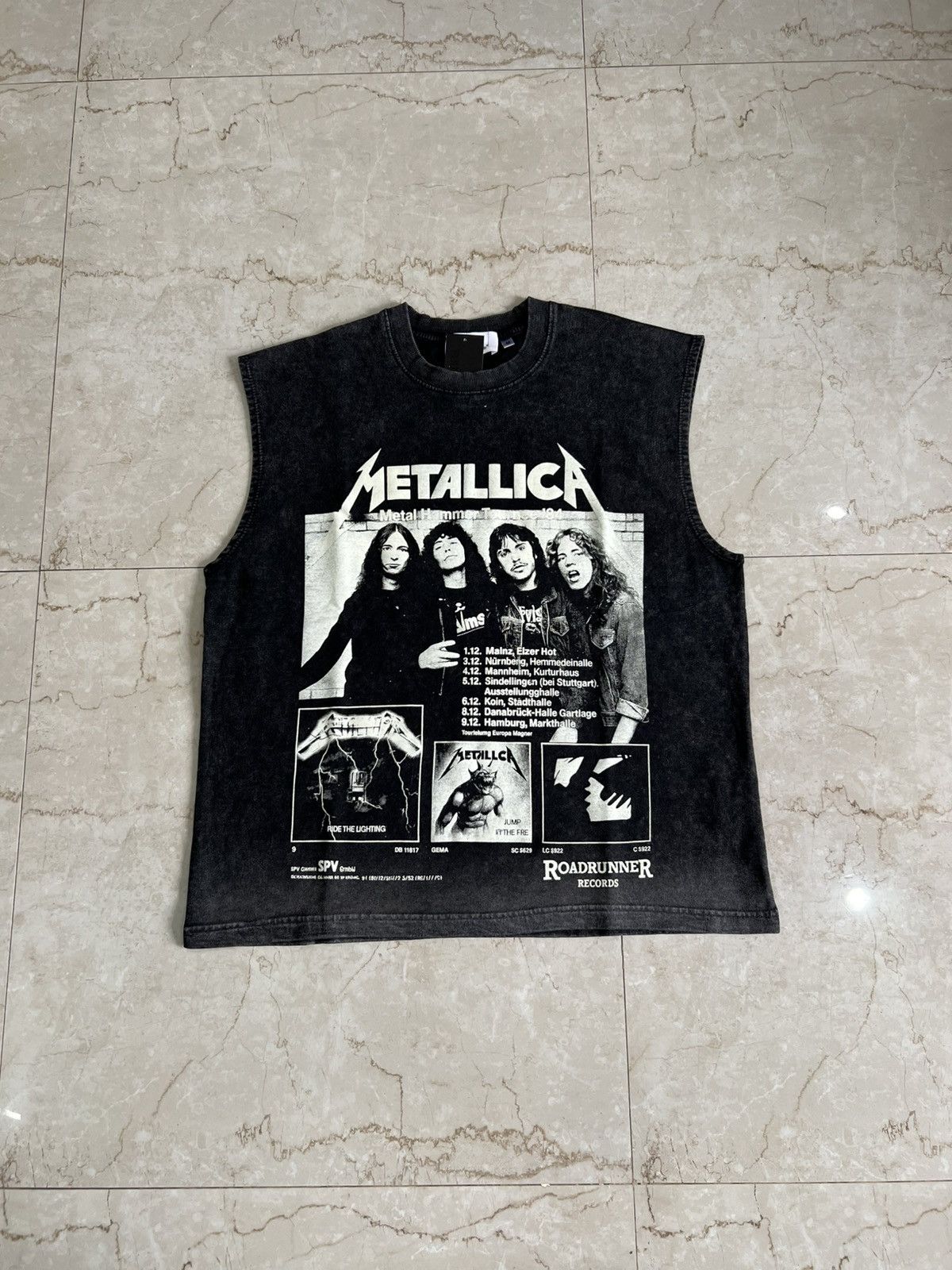 Other Vintage Faded Sleeveless Tees Size US L / EU 52-54 / 3 - 1 Thumbnail