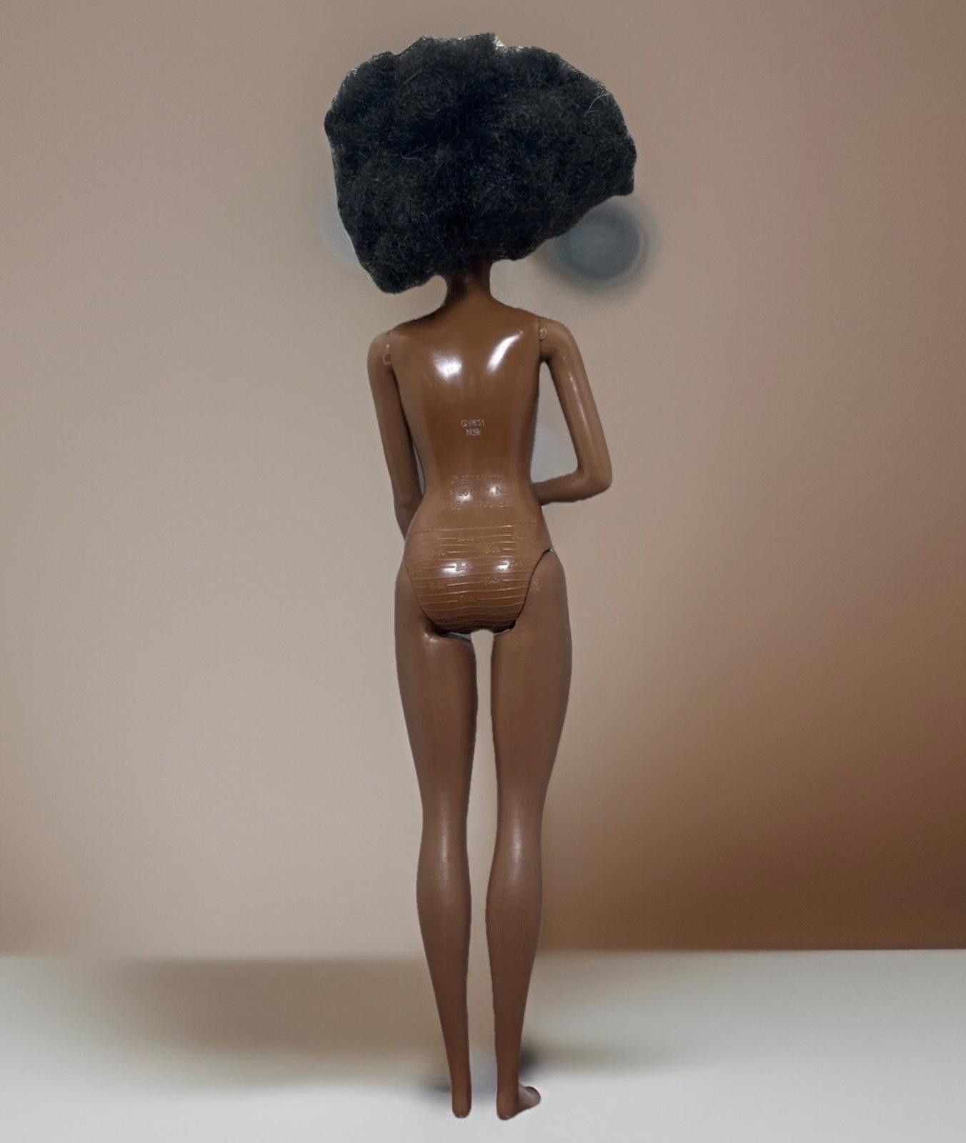 Designer Vintage Barbie Fashionista Vitiligo Black Doll Dark No Cloth Size ONE SIZE - 6 Thumbnail