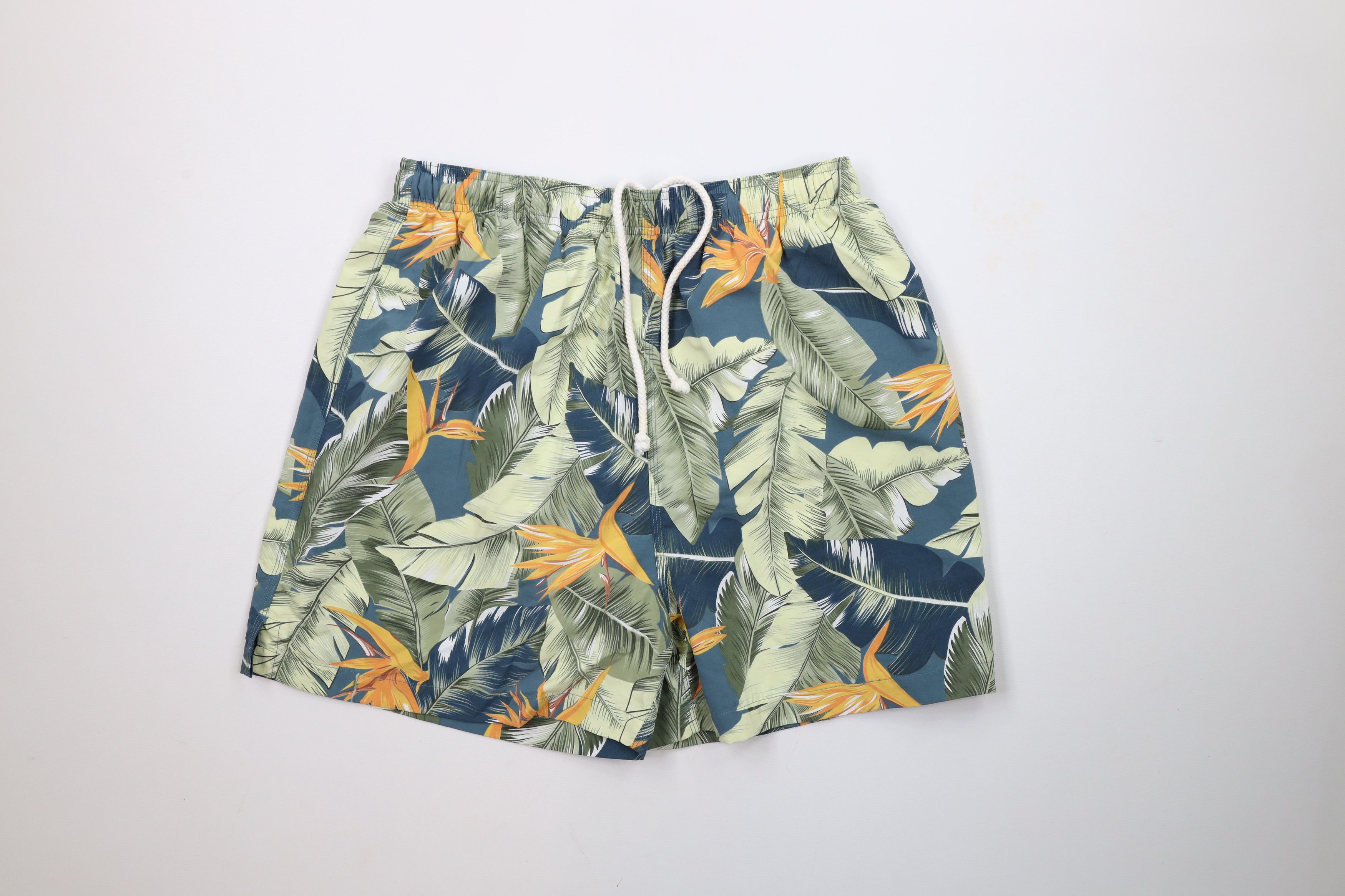 Tommy Bahama × Vintage Tommy Bahama Relax Spell Out Lined Palm Leaves Lined Shorts Size US 34 / EU 50 - 1 Thumbnail