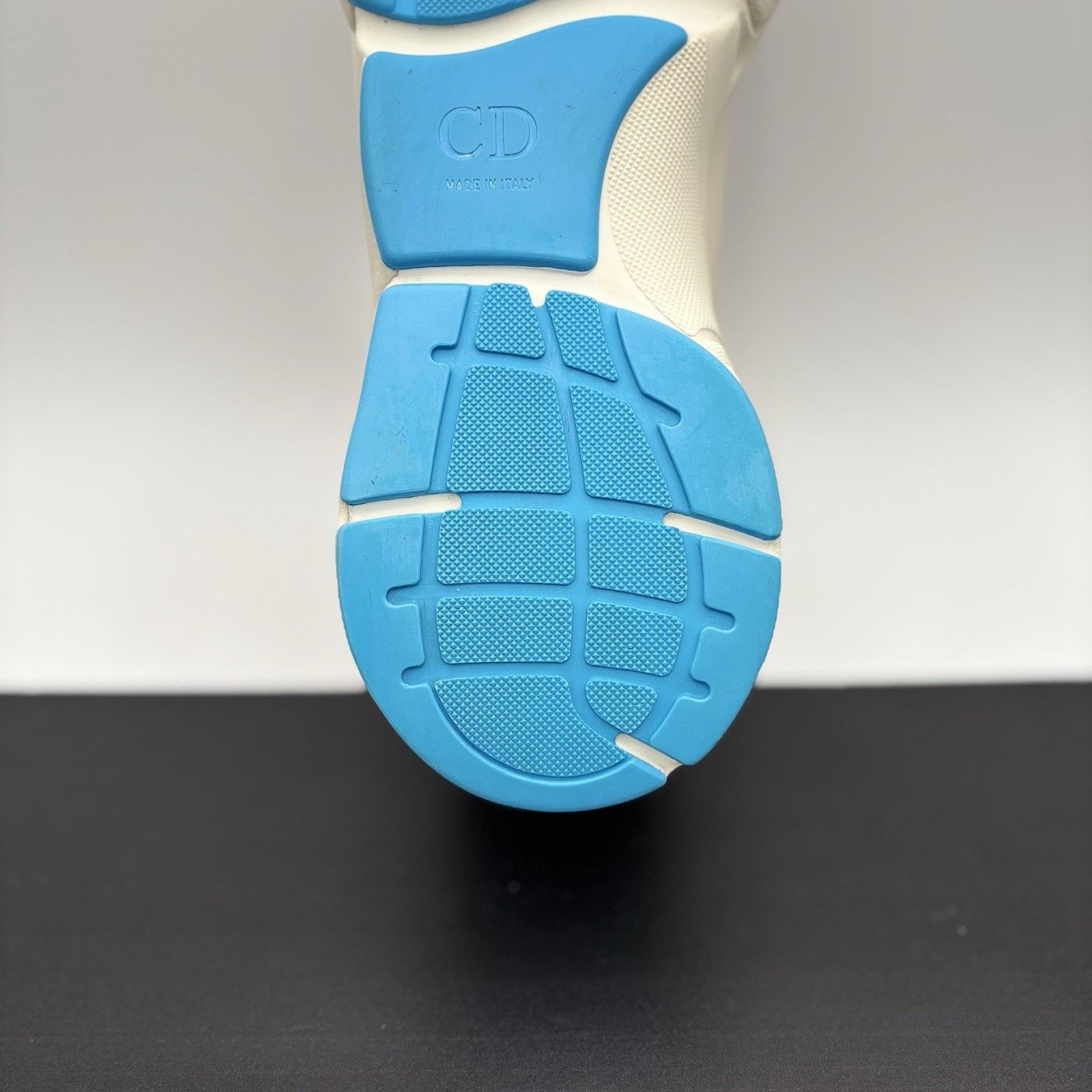 Dior Dior B22 Sneaker ' Cream, Light Blue ' | SUPER CLEAN! Size US 10 / EU 43 - 9 Thumbnail
