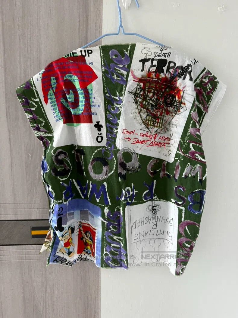 Vivienne Westwood Vivienne Westwood Green Graffiti Printed Sleeveless Top Size ONE SIZE - 2 Thumbnail