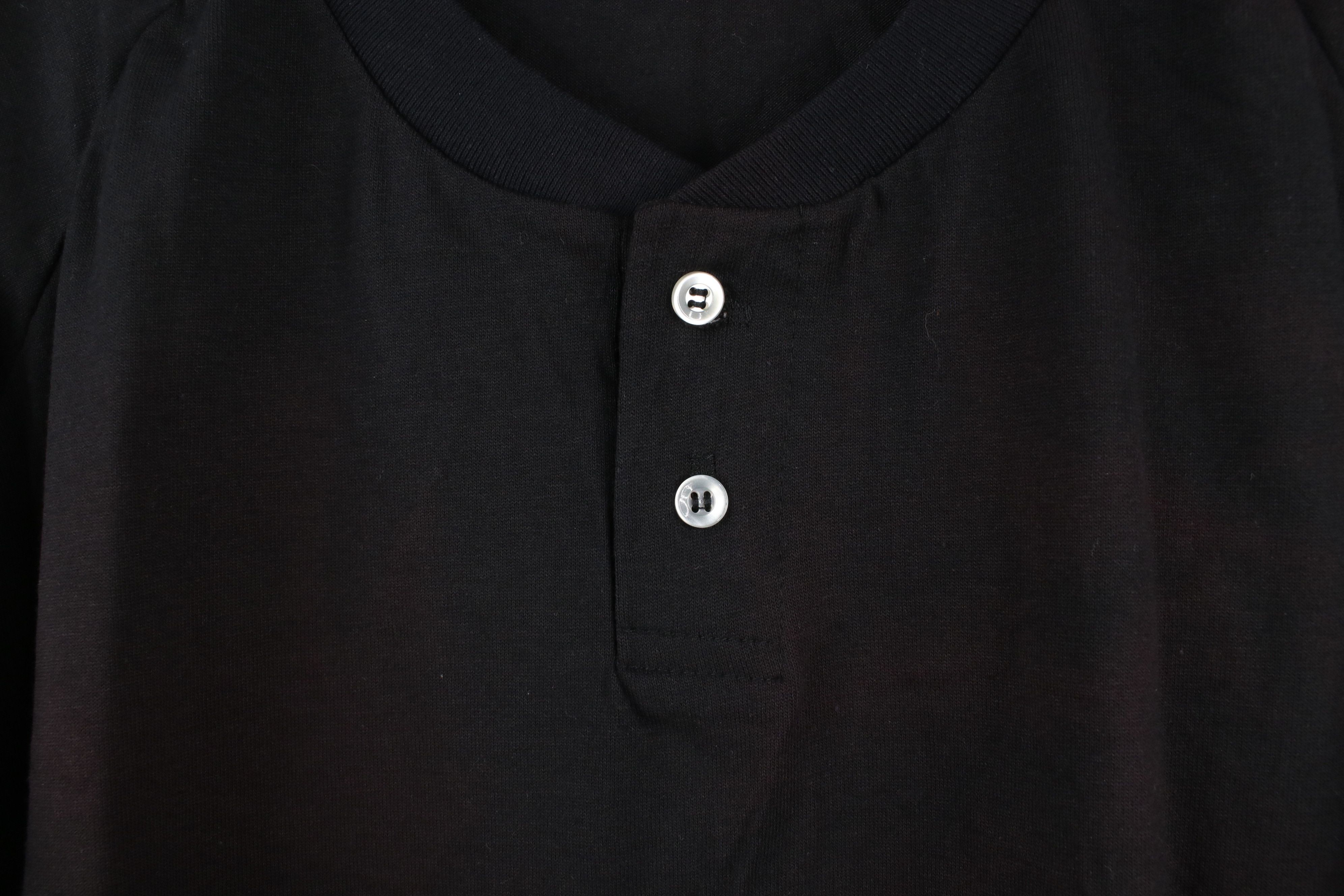 Vintage Vintage 90s Streetwear Faded Blank Henley T-Shirt Black USA Size US L / EU 52-54 / 3 - 5 Thumbnail