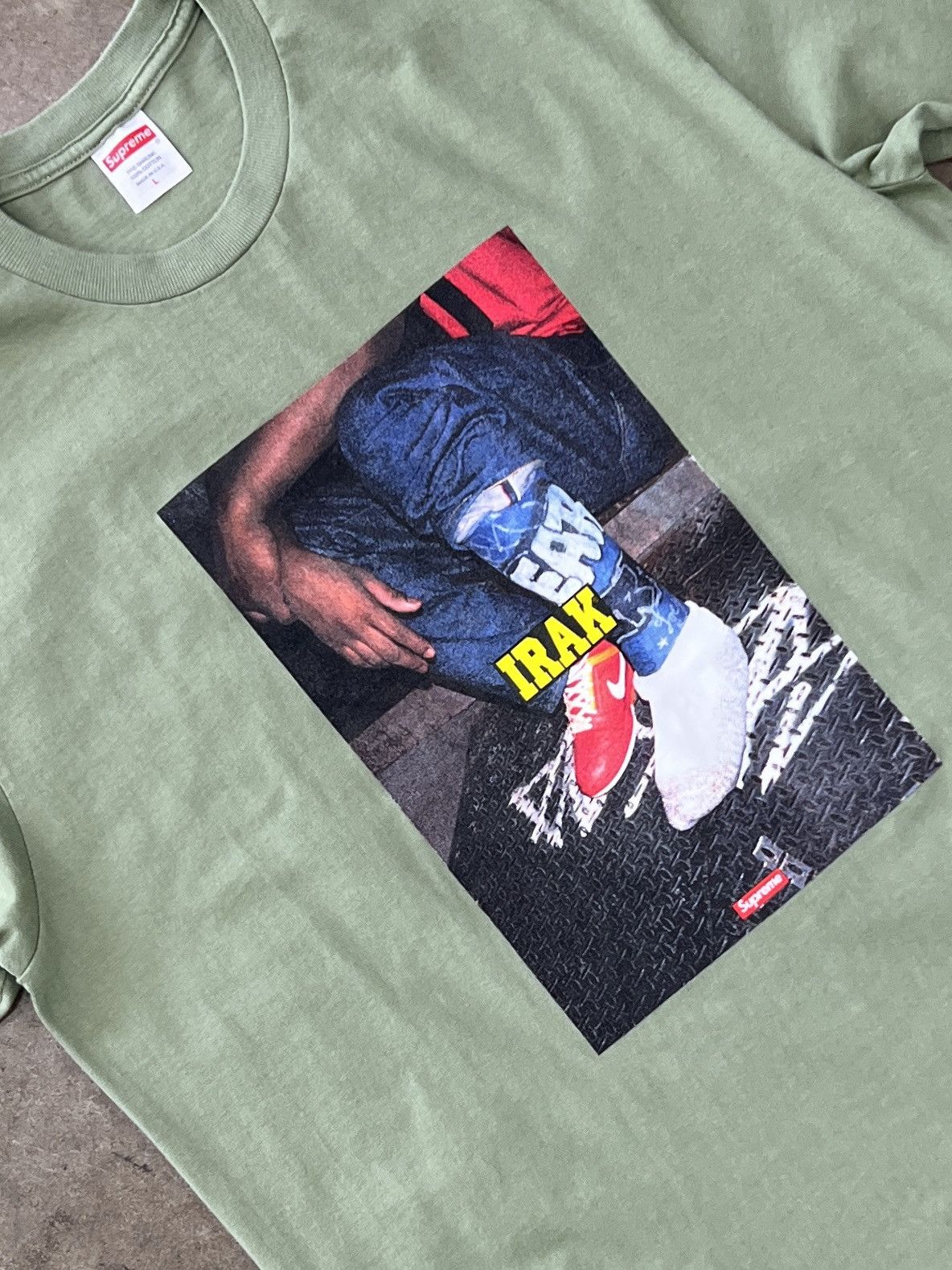 Supreme Supreme Irak Cast Tee Large Size US L / EU 52-54 / 3 - 1 Thumbnail