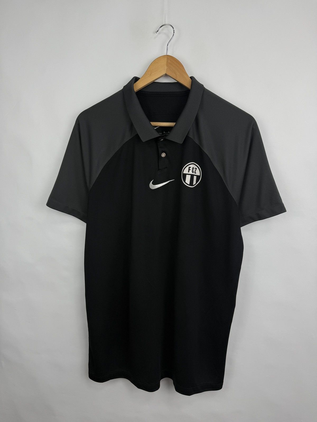Nike 🇨🇭 Nike FCZ Zurich Switzerland Suisse Swiss Soccer T-Shirt Size US XL / EU 56 / 4 - 2 Thumbnail