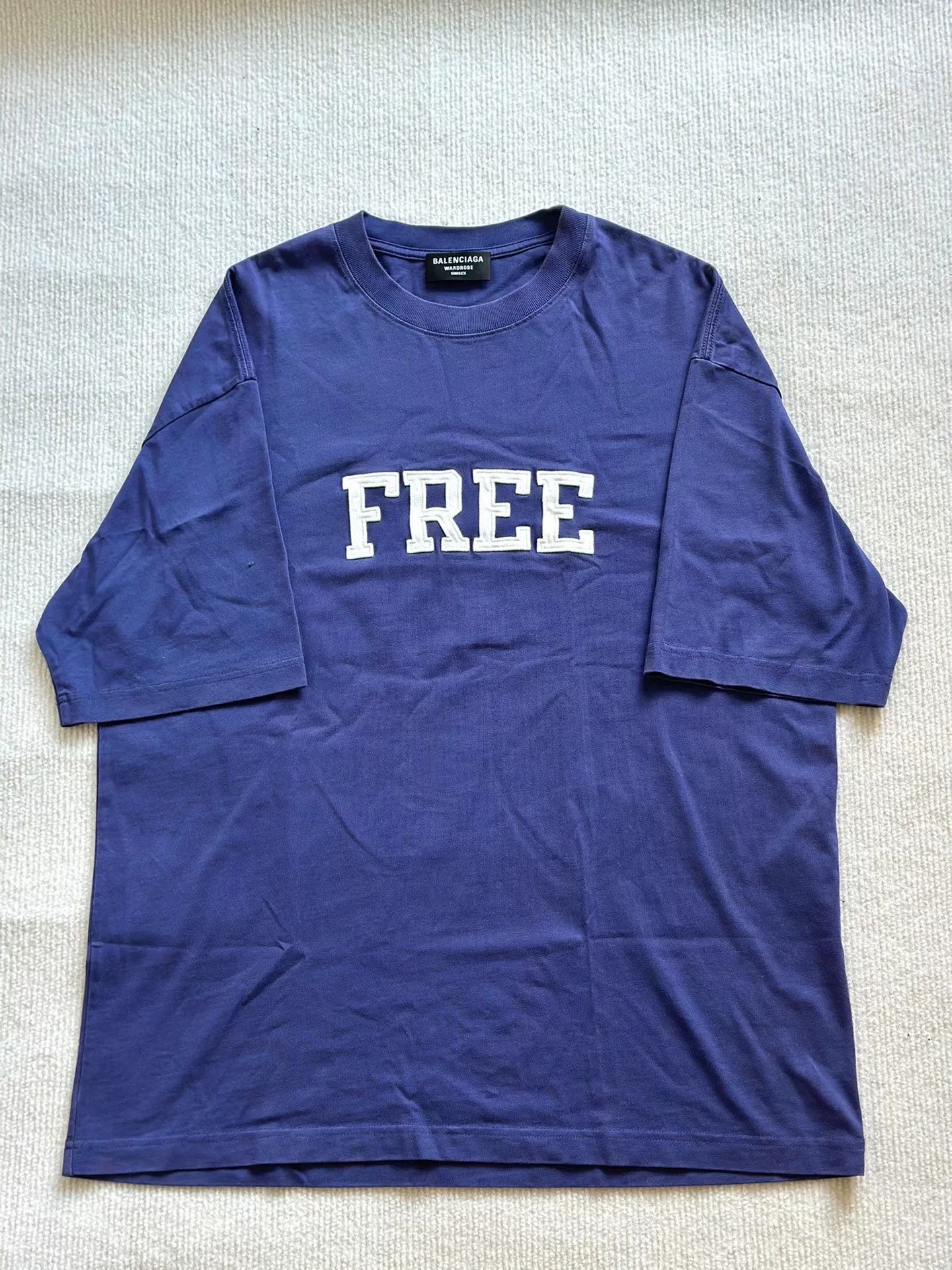 Balenciaga Balenciaga FREE Print Short Sleeve Tee Size US S / EU 44-46 / 1 - 1 Thumbnail
