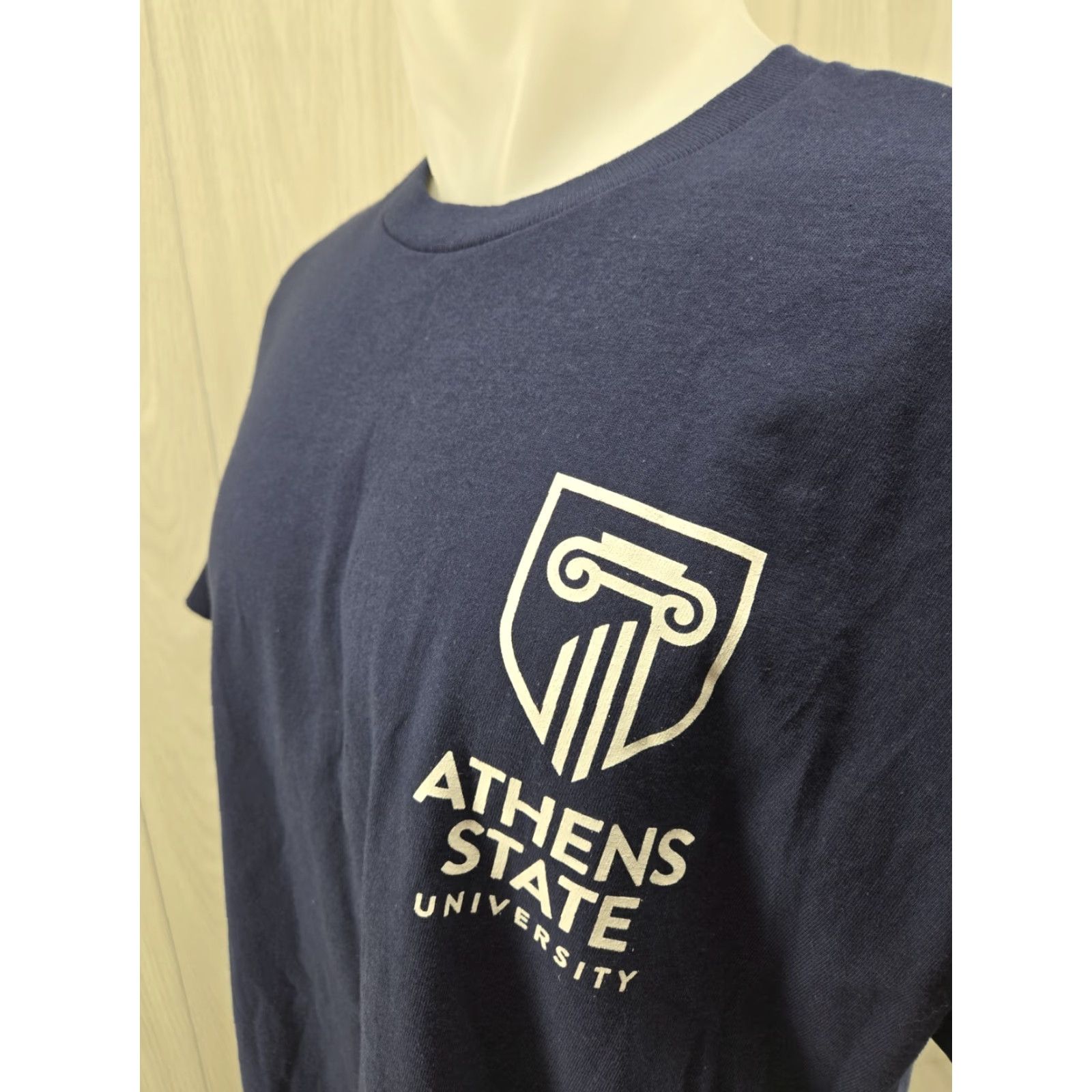 Gildan VINTAGE University Shirt Mens XL Blue University of Athens Alabama T Shirt Men’s XL Blue Size US XL / EU 56 / 4 - 6 Thumbnail
